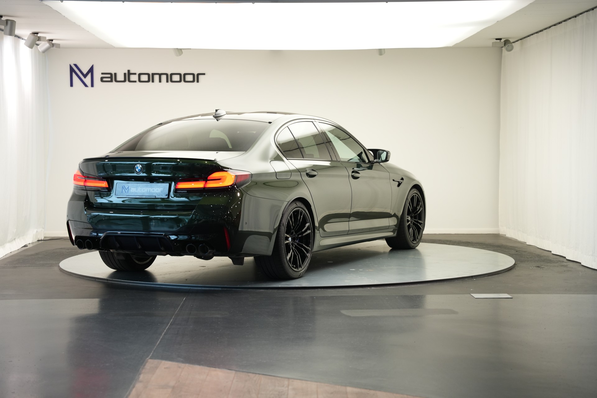 BMW M5 xDrive Competition Drivelogic *Sanremo Grün*-image-4