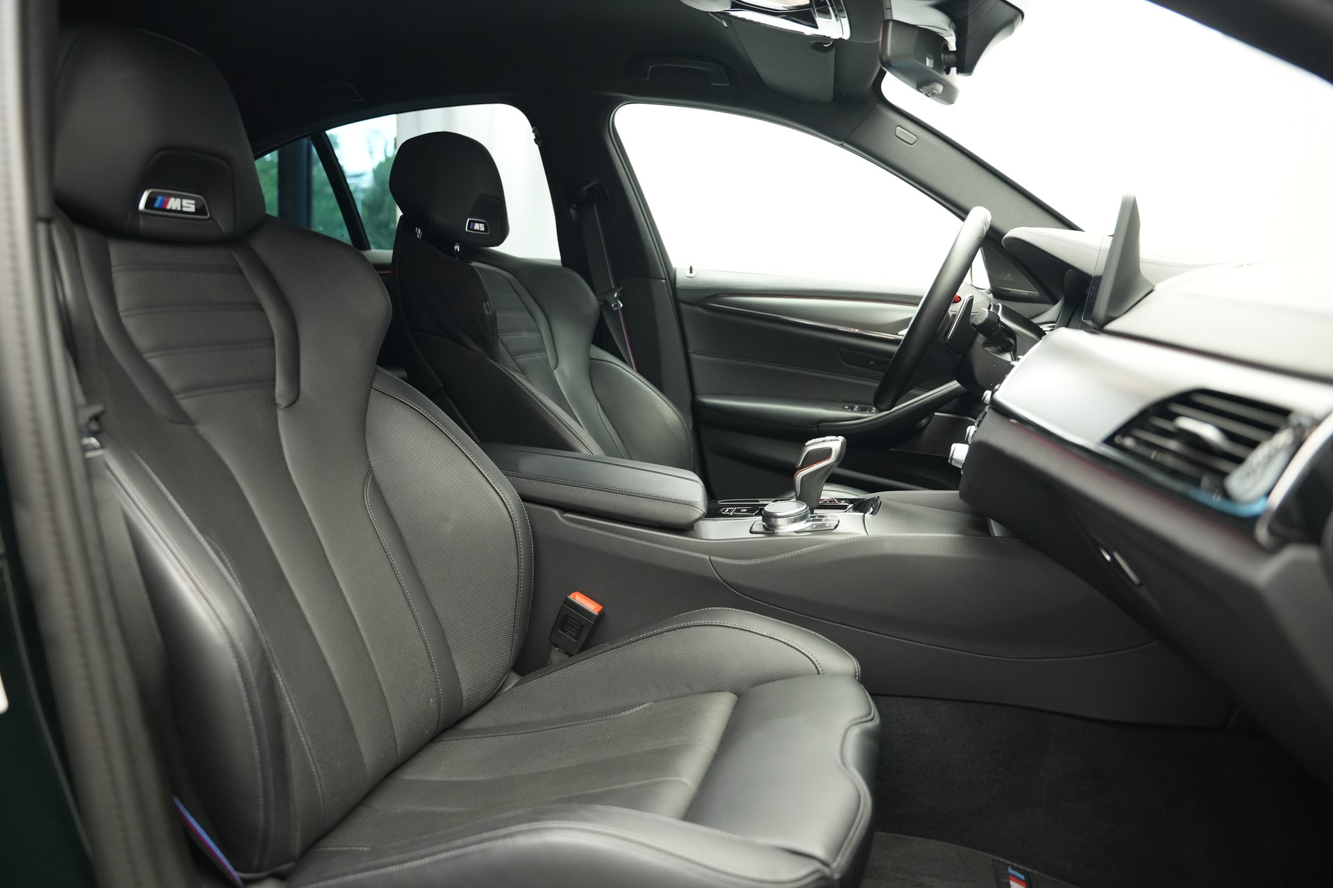 BMW M5 xDrive Competition Drivelogic *Sanremo Grün*-image-13