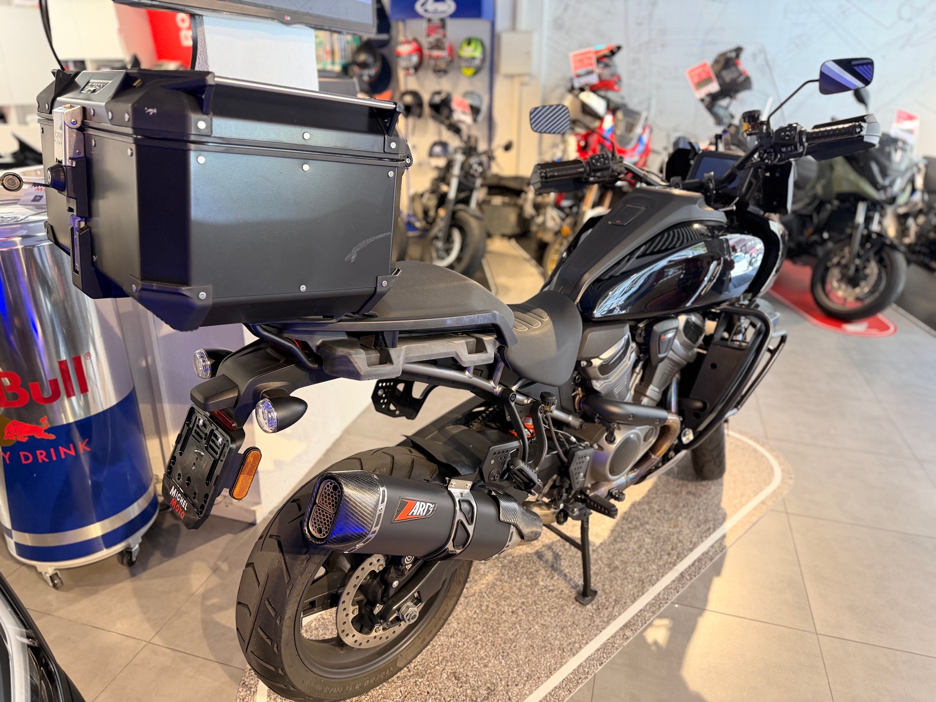 HARLEY-DAVIDSON RA Pan America 1250 Special-showroom-element-2