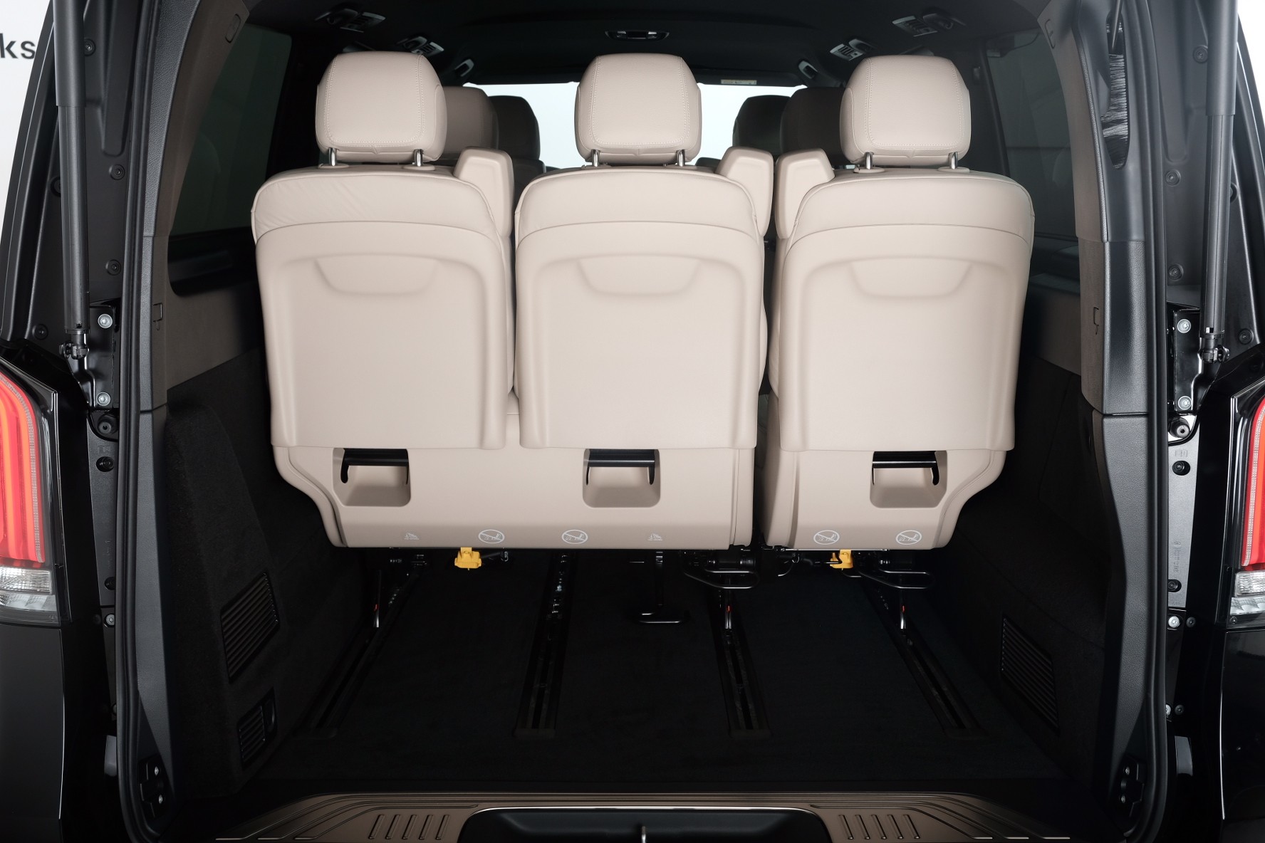 MERCEDES-BENZ V 250 d Avantgarde extra lang V447-image-12