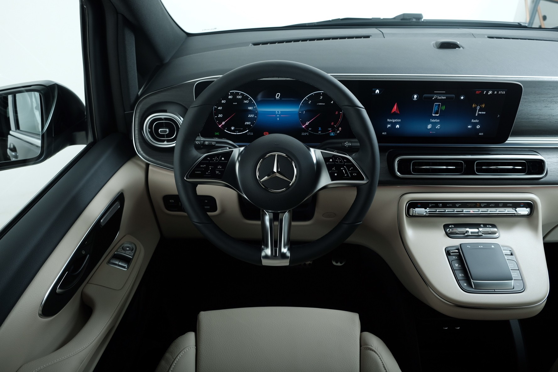 MERCEDES-BENZ V 250 d Avantgarde extra lang V447-image-6