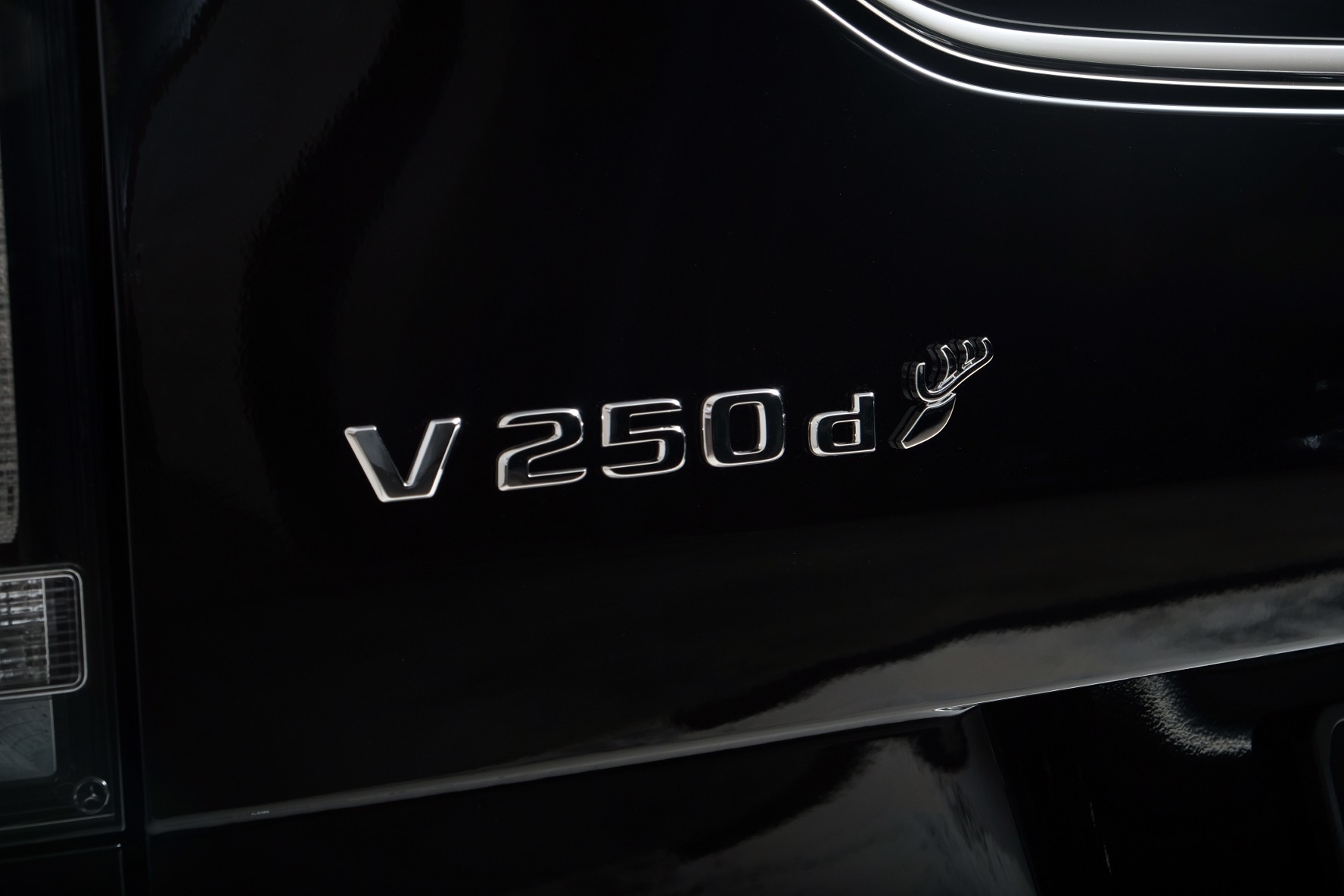MERCEDES-BENZ V 250 d Avantgarde extra lang V447-image-14
