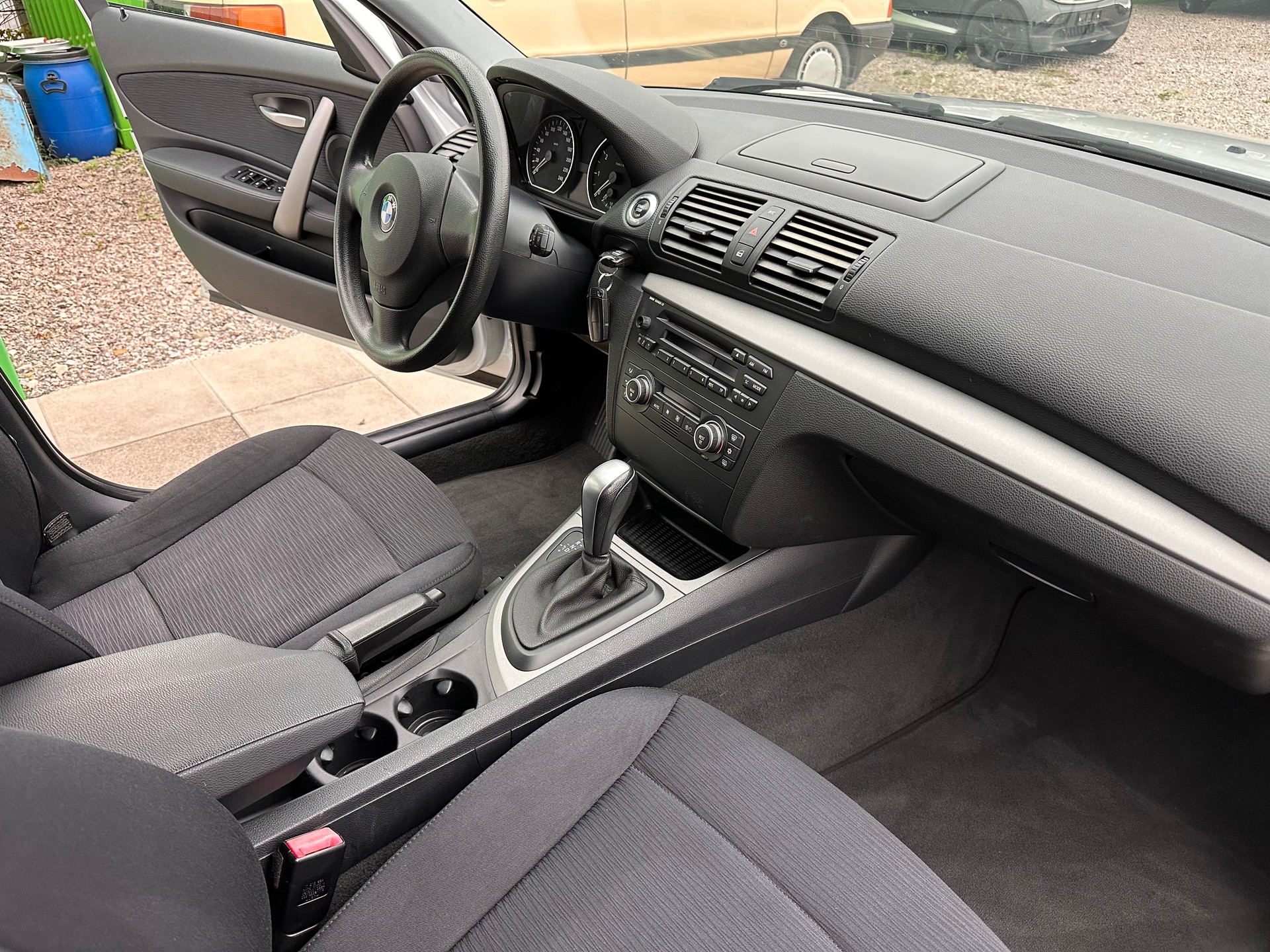 BMW 116i Steptronic-image-9