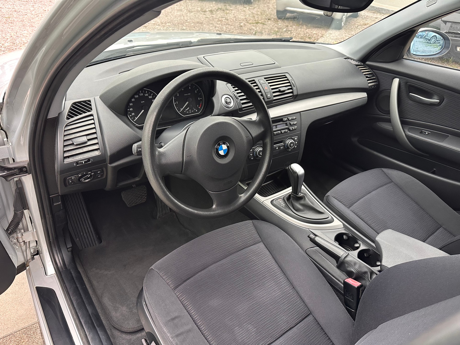 BMW 116i Steptronic-image-8