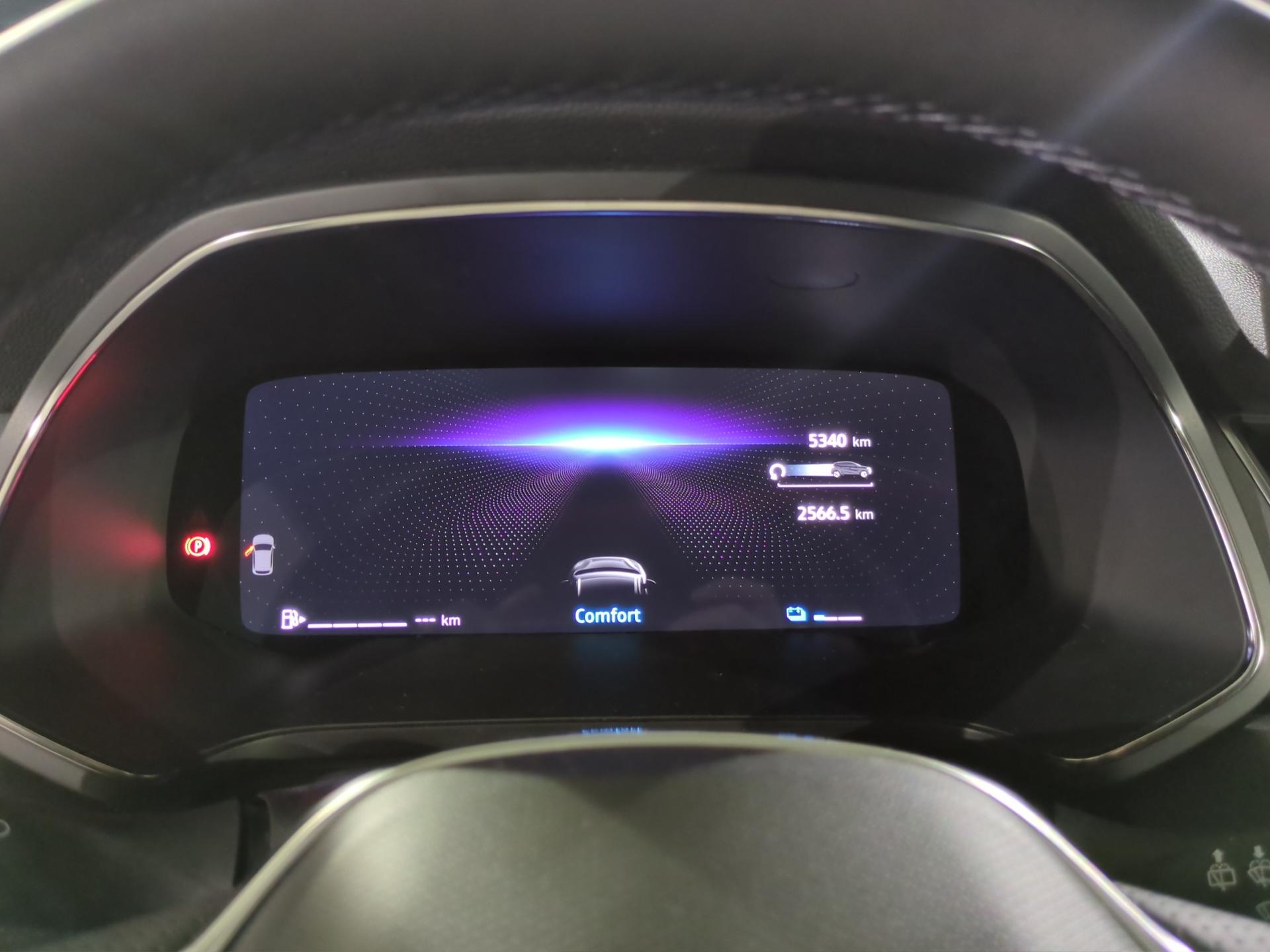 RENAULT Captur 1.8 E-Tech 160 Techno DHT-image-10