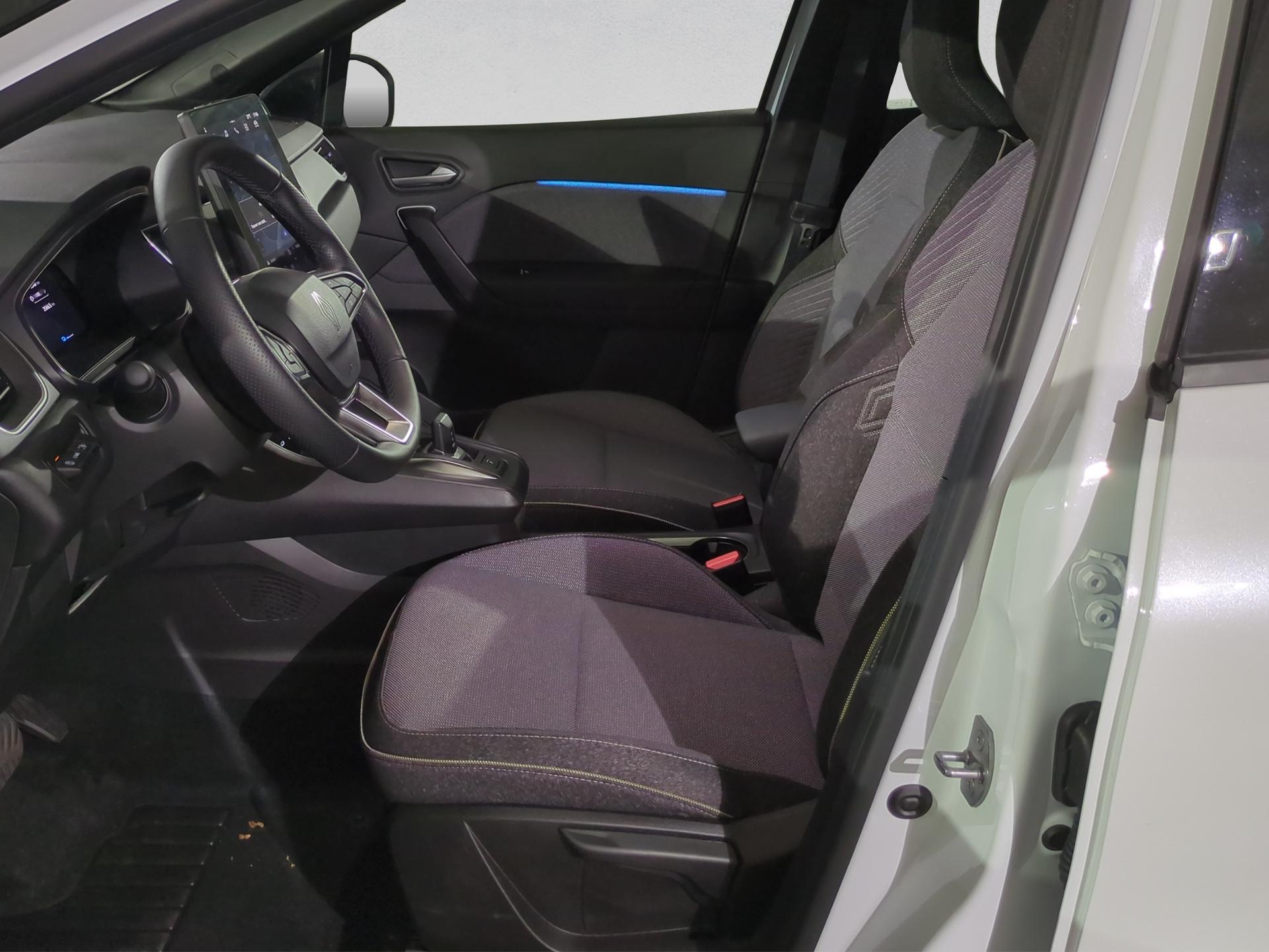 RENAULT Captur 1.8 E-Tech 160 Techno DHT-image-8