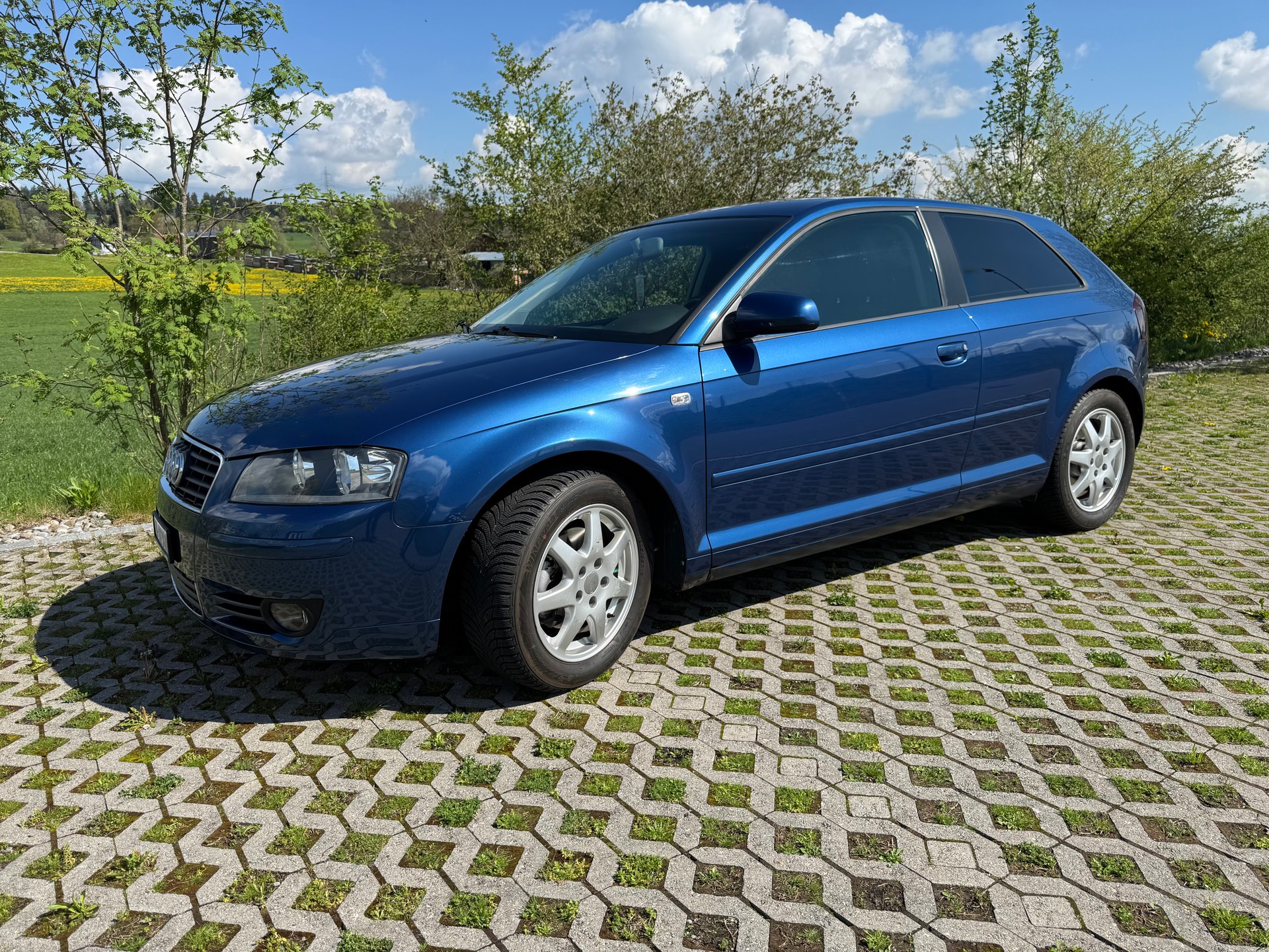 AUDI 2.0 16V FSI Ambiente-image-0