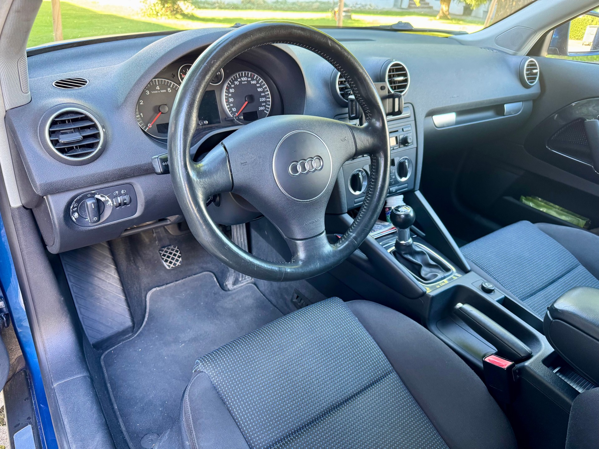 AUDI 2.0 16V FSI Ambiente-image-2