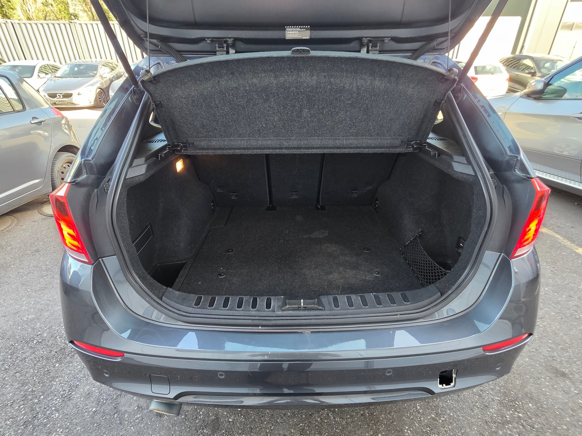 BMW X1 xDrive 18d Sport Line-image-11