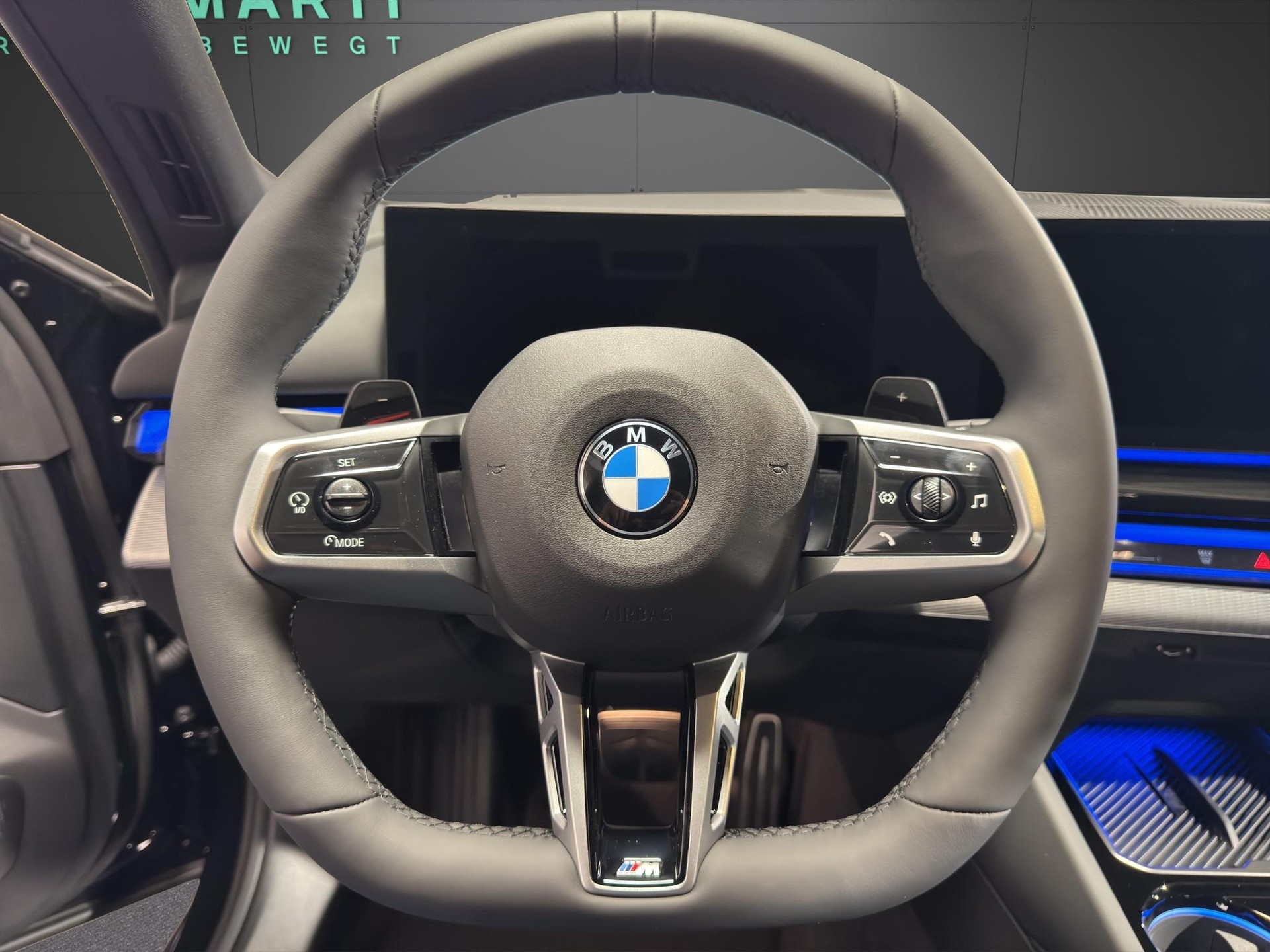 BMW 5er Reihe G61 Touring 540d xDrive-image-13