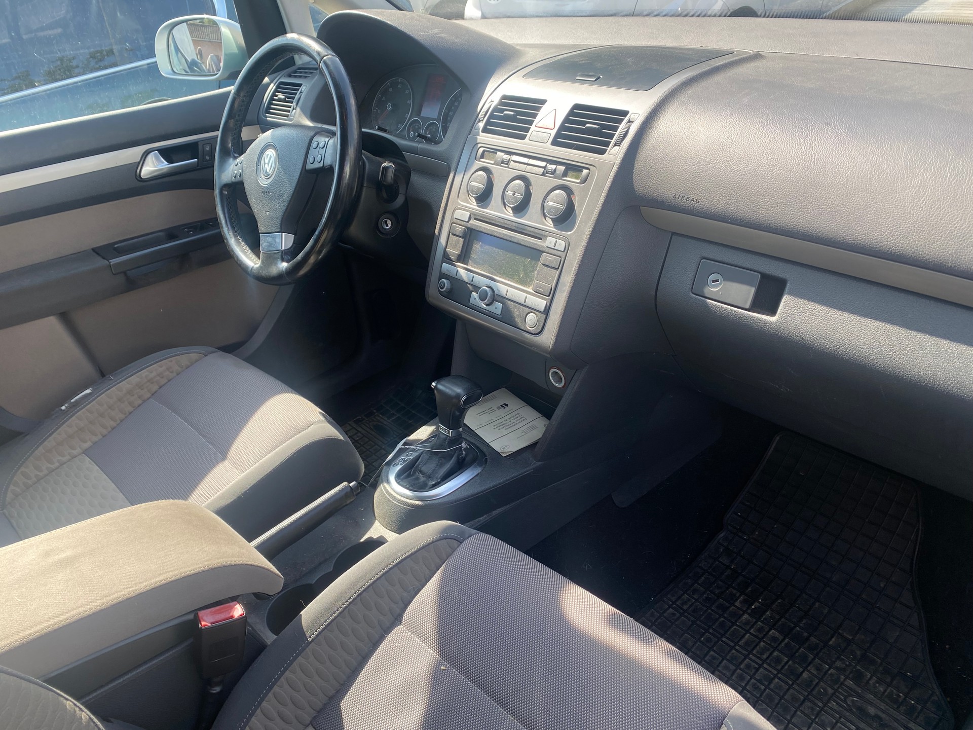 VW TOURAN-image-6