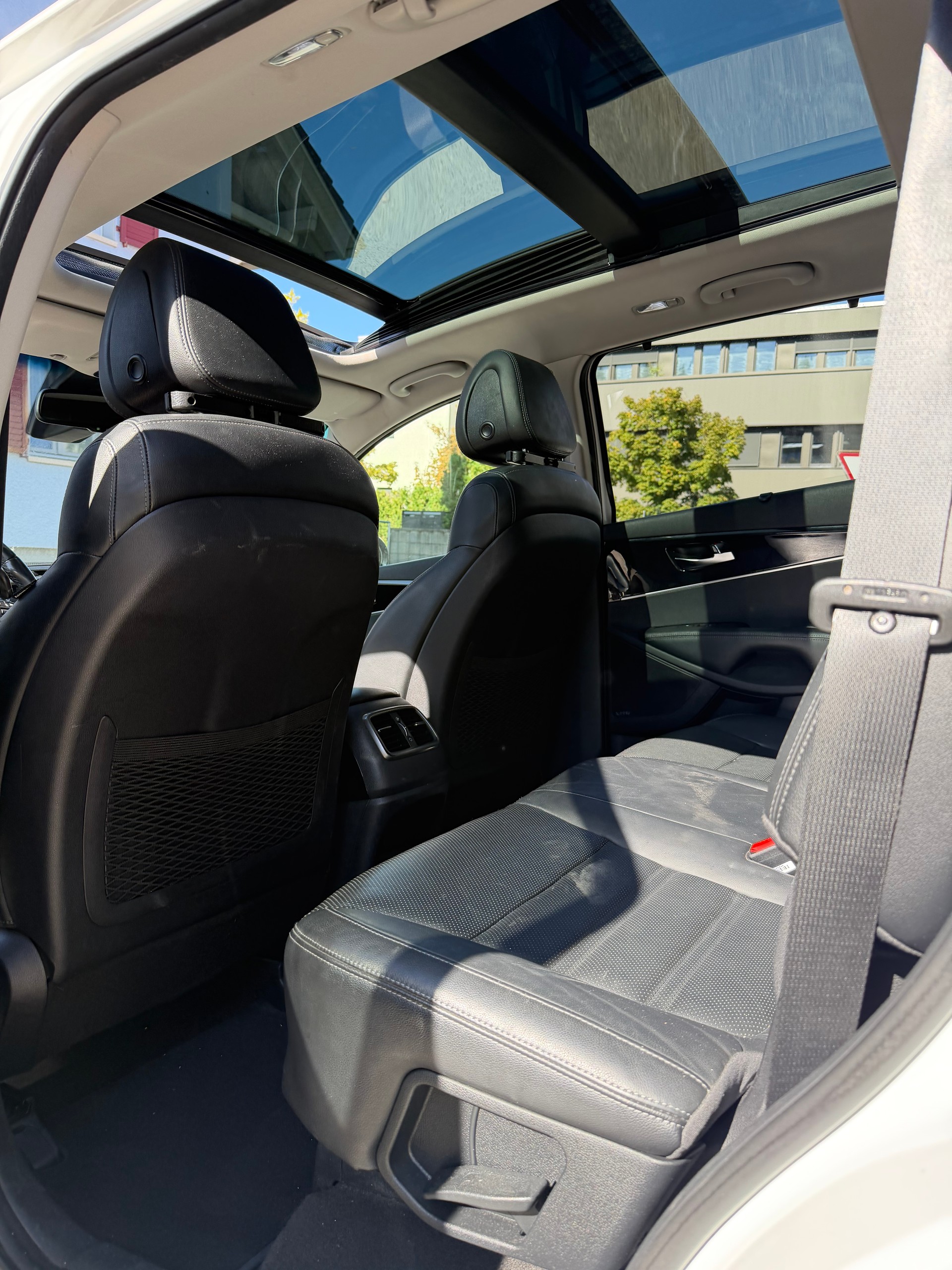 KIA Sorento 2.2 CRDI Style 7P. Automatic-image-6