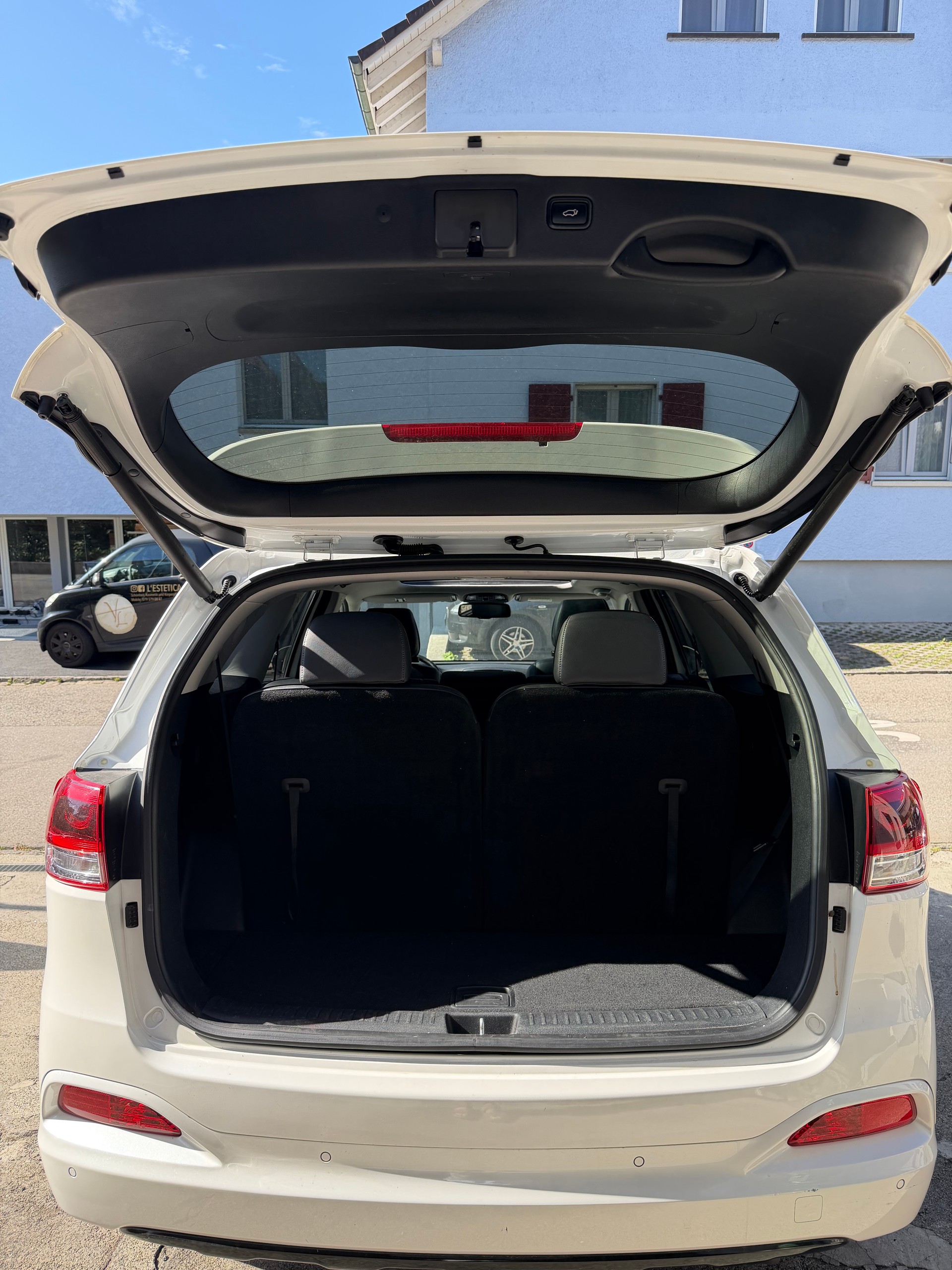 KIA Sorento 2.2 CRDI Style 7P. Automatic-image-9