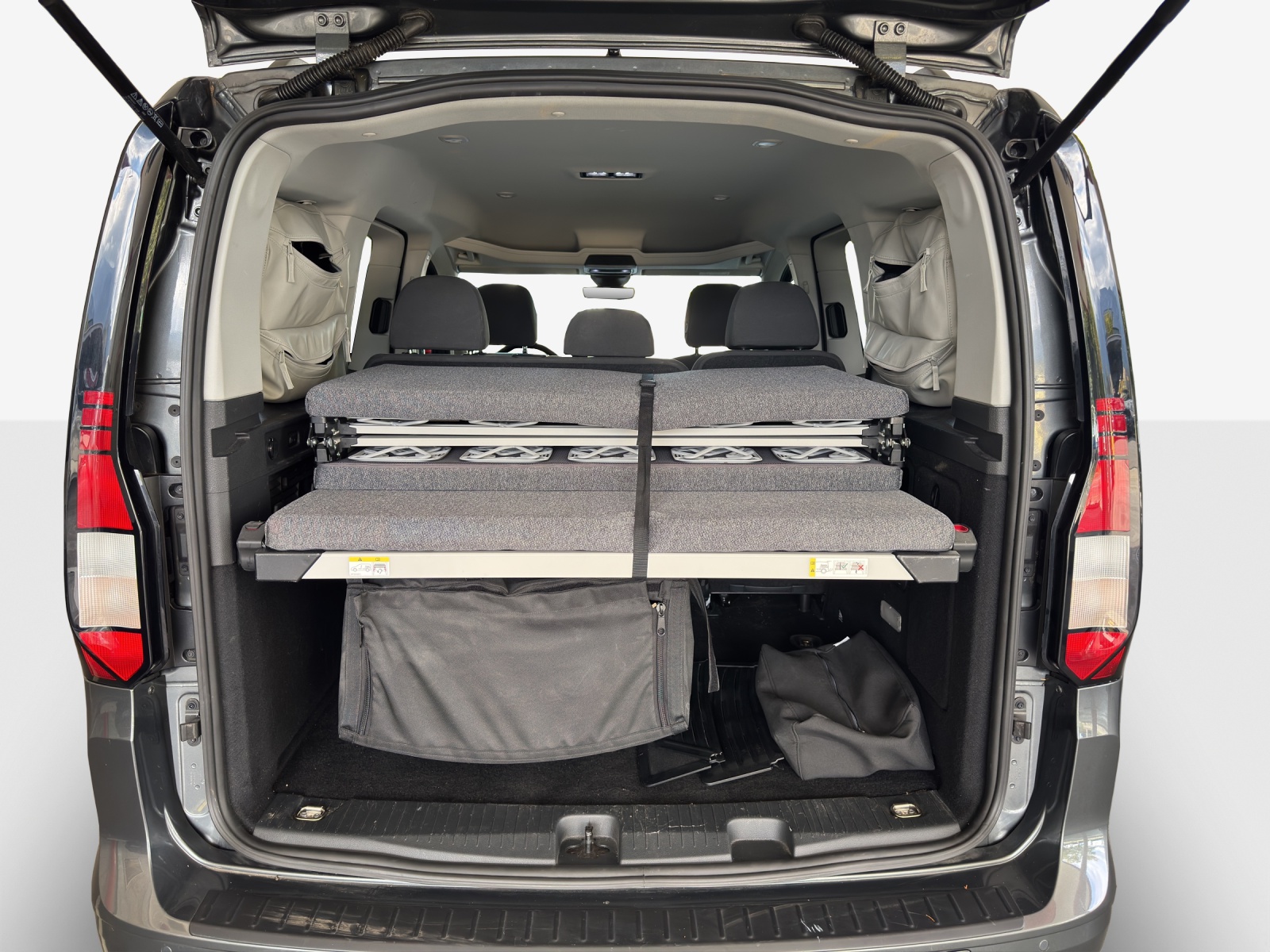 VW Caddy 2.0 TDI California DSG-image-12