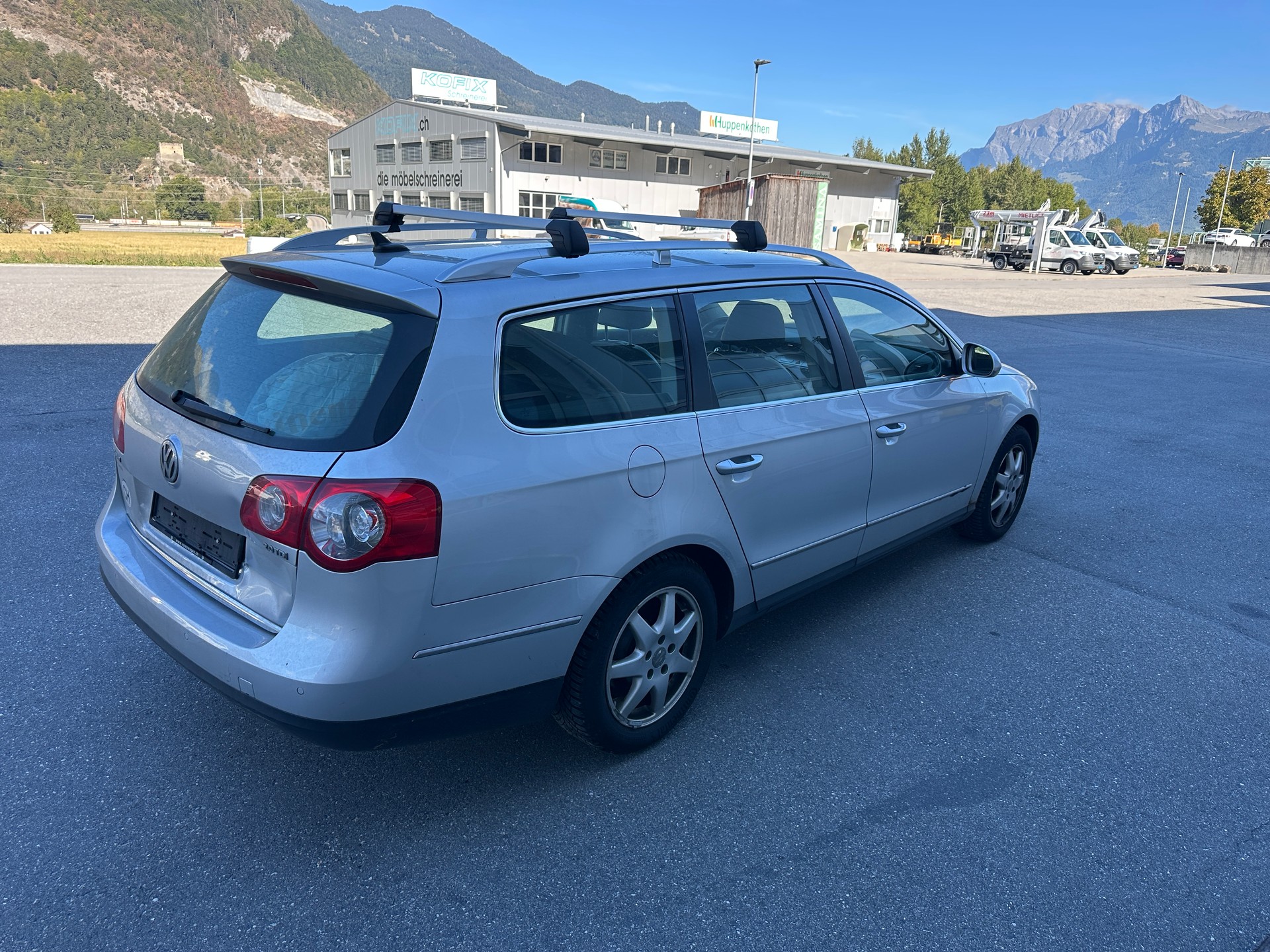 VW PASSAT-image-7