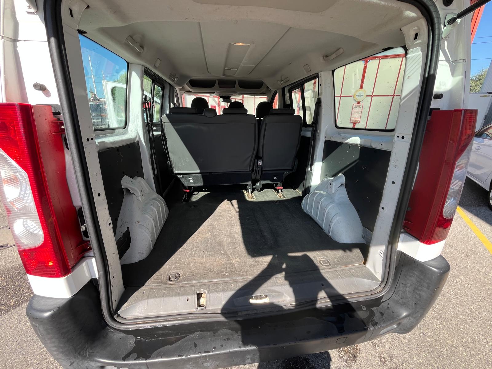 CITROEN Jumpy 2.0i 16V Loisirs L2H1-image-6