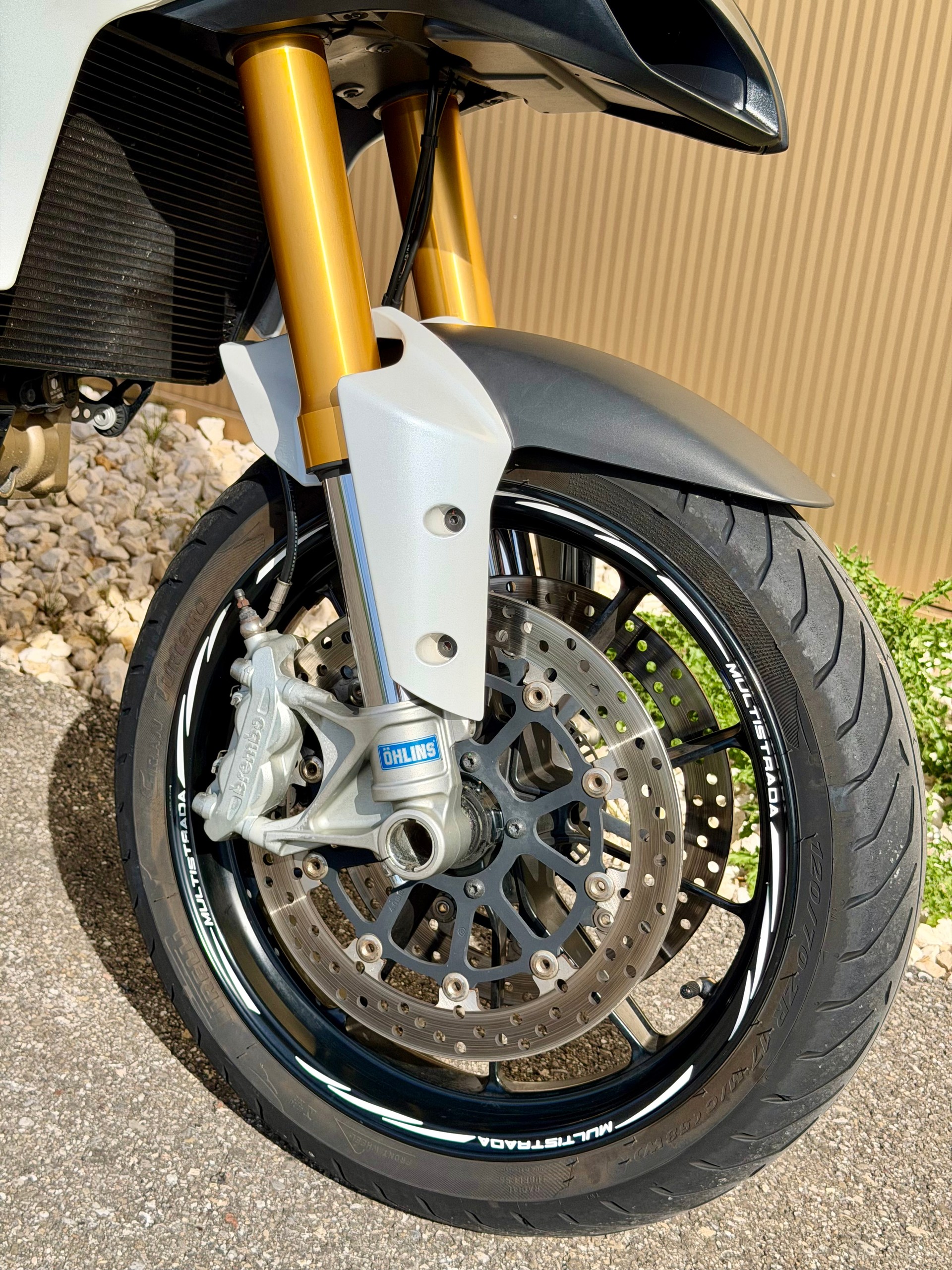 DUCATI Multistrada 1200 S Touring ABS-showroom-element-1