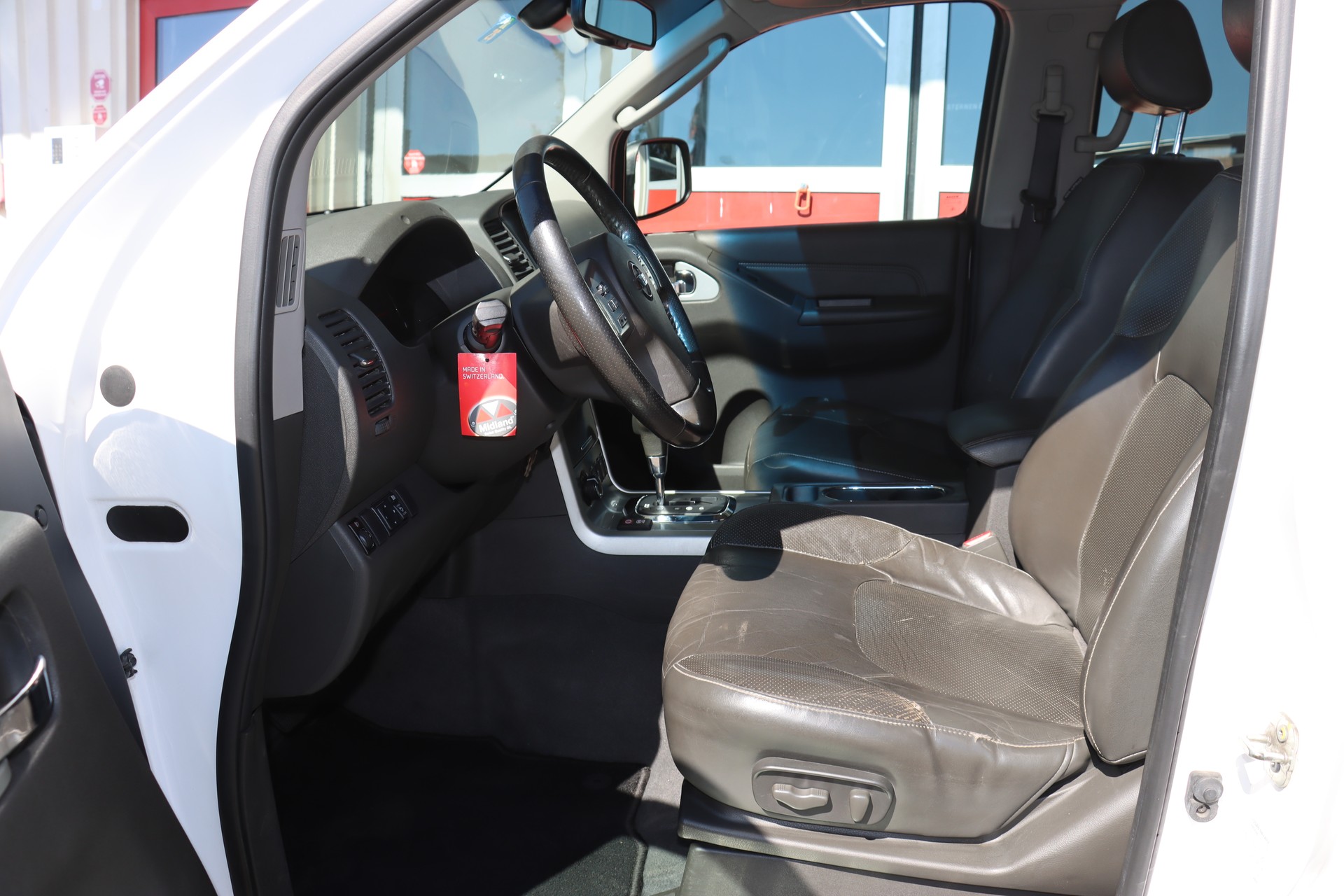 NISSAN Navara V6 Double Cab LE 3.0 dCi 4WD LB Automat-image-10
