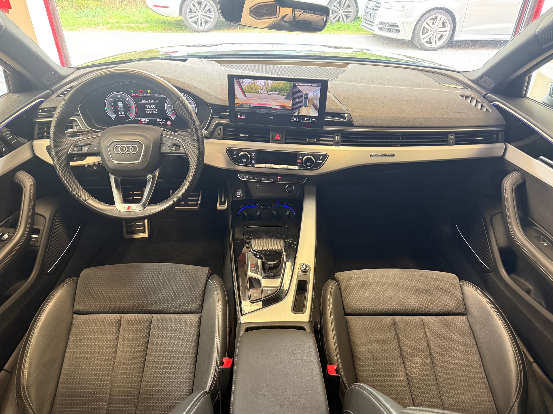 AUDI A4 Avant 2.0 40 TDI S Line quattro S-Tronic-image-8