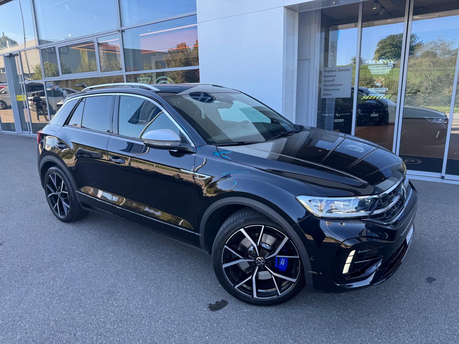 VW T-Roc 2.0 TSI R DSG 4Motion-image-1