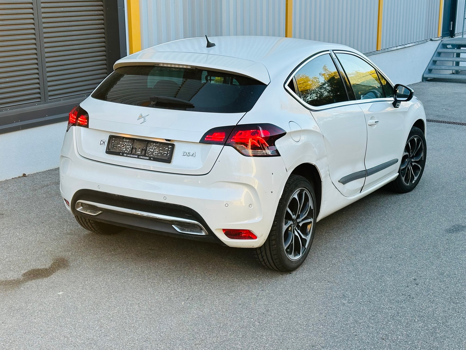 DS AUTOMOBILES DS 4 Crossback 1.6 THP Sport Chic Automatic-image-5