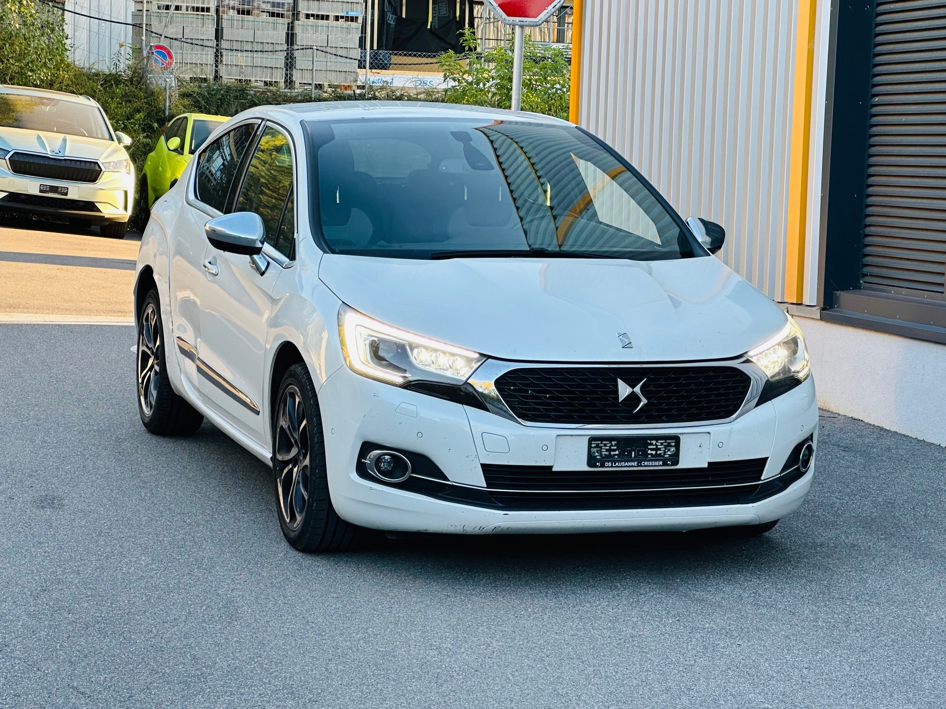 DS AUTOMOBILES DS 4 Crossback 1.6 THP Sport Chic Automatic-image-2