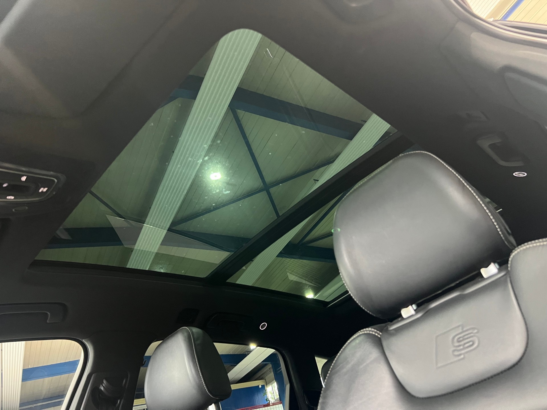 AUDI Q7 3.0 TDI quattro tiptronic**Ab Platz für Export**-image-13