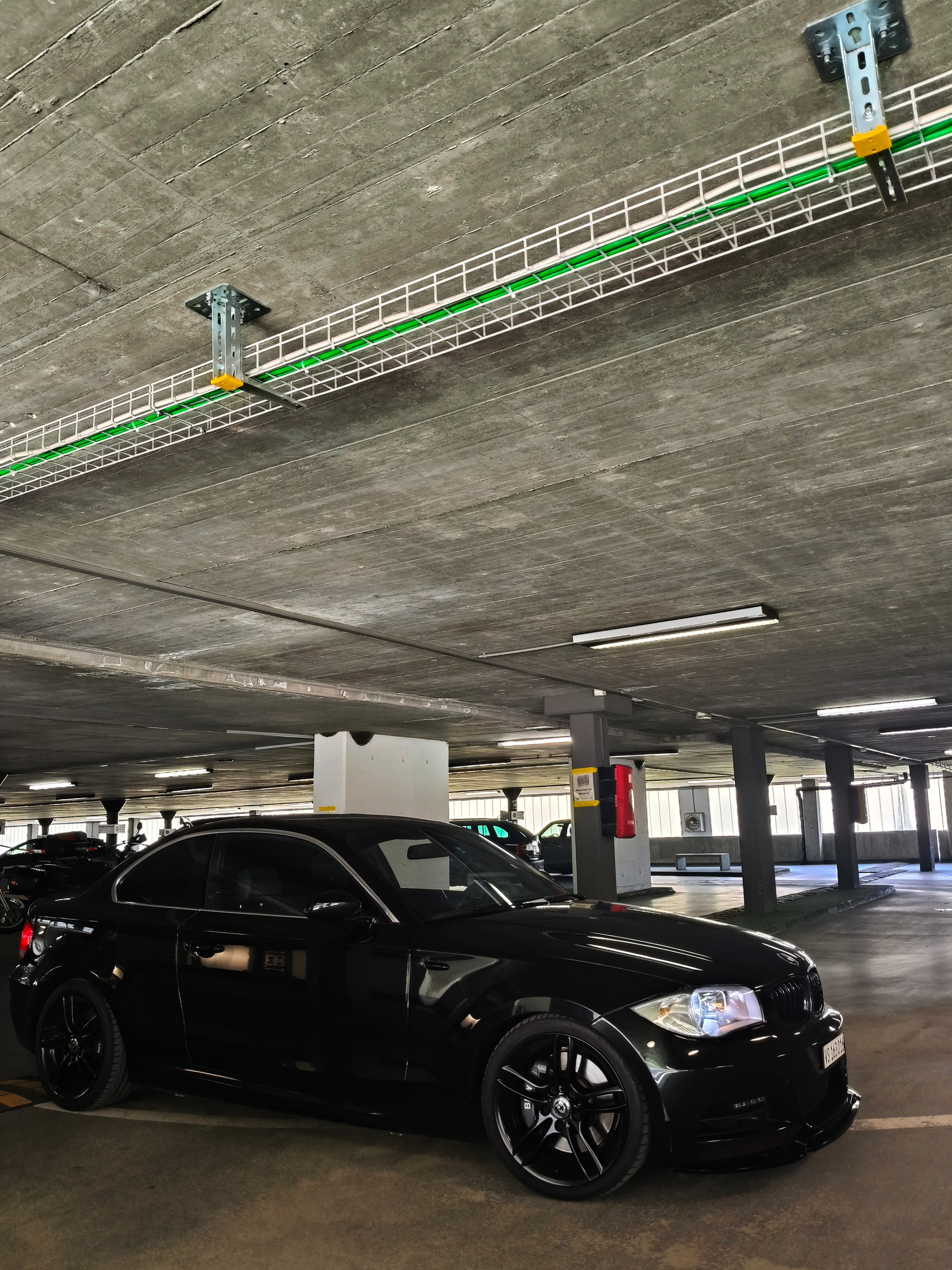 BMW 135i-image-1
