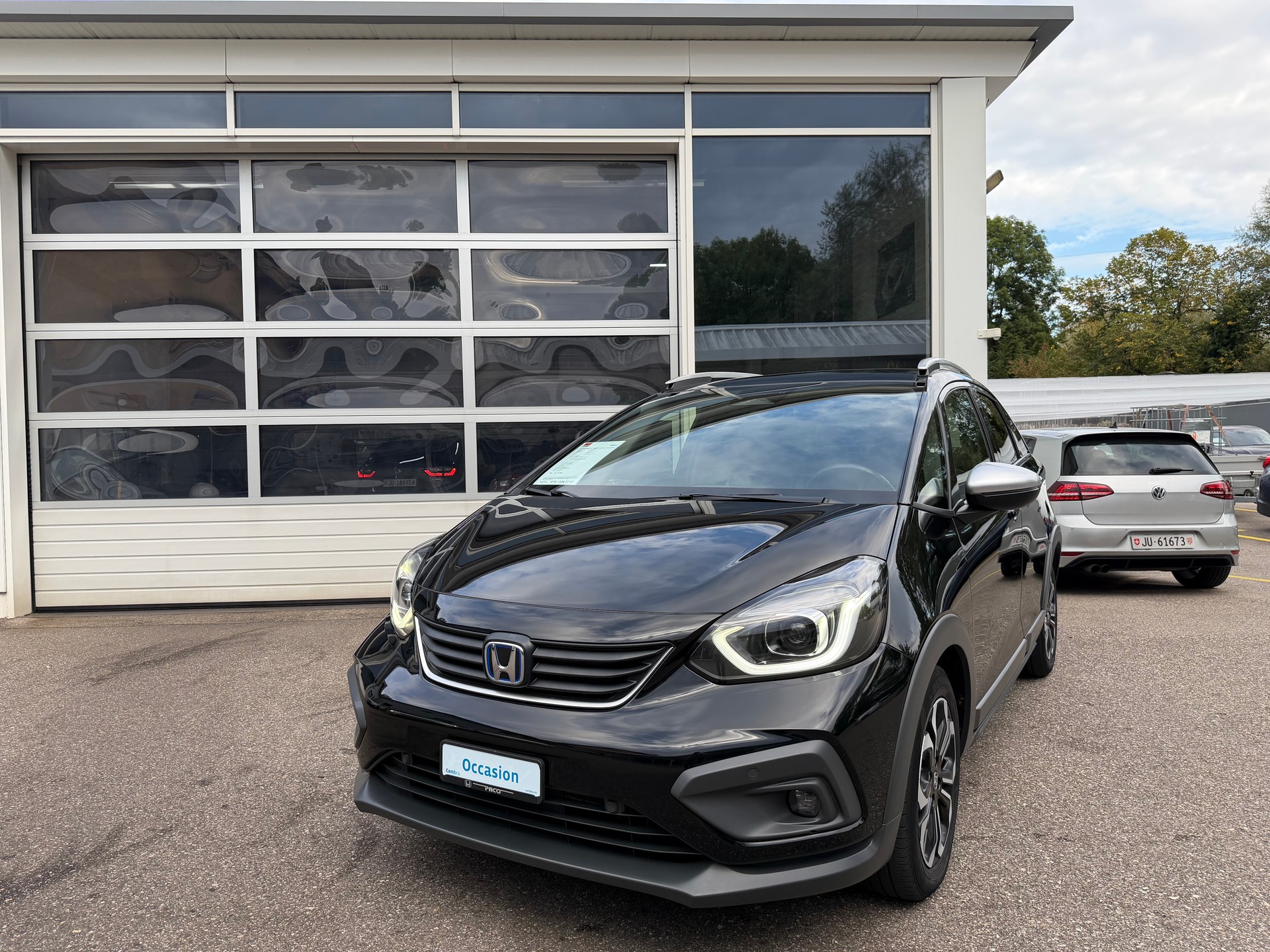 HONDA Jazz 1.5i-MMD Crosstar Executive E-CVT-image-0