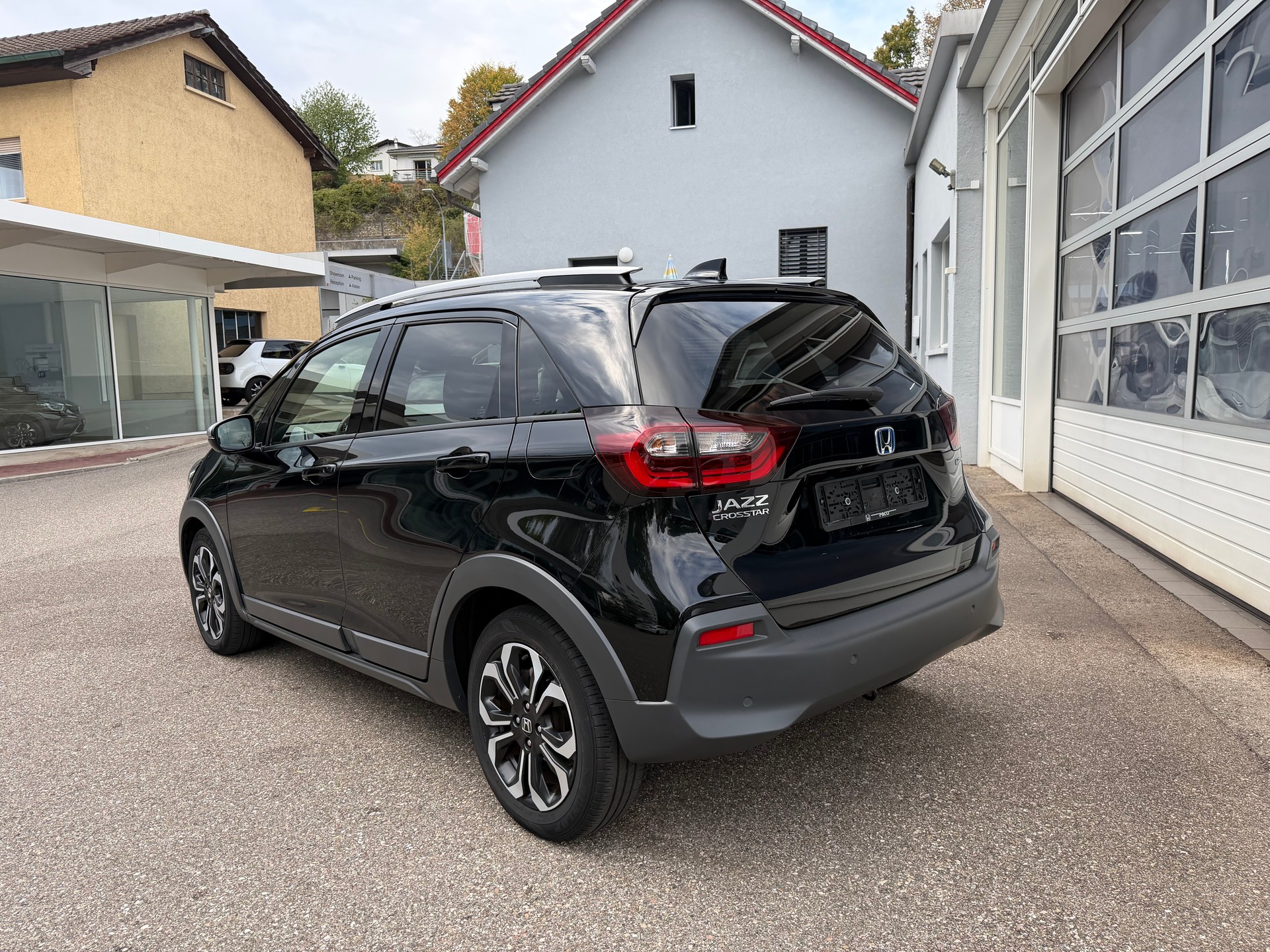 HONDA Jazz 1.5i-MMD Crosstar Executive E-CVT-image-4
