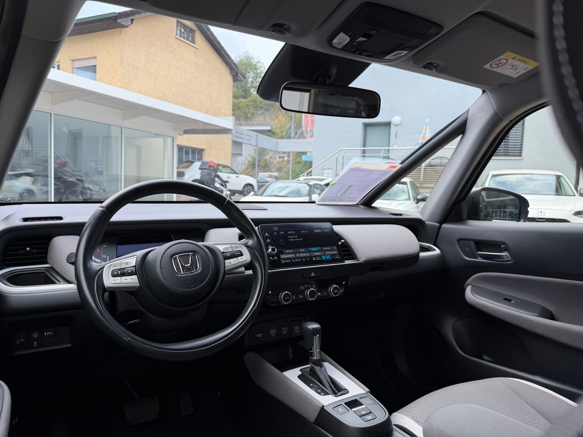HONDA Jazz 1.5i-MMD Crosstar Executive E-CVT-image-11