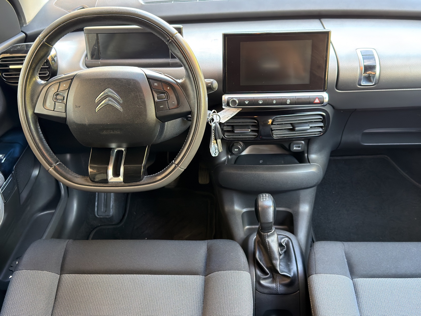 CITROEN C4 Cactus 1.2 VTi Shine Edition-image-9