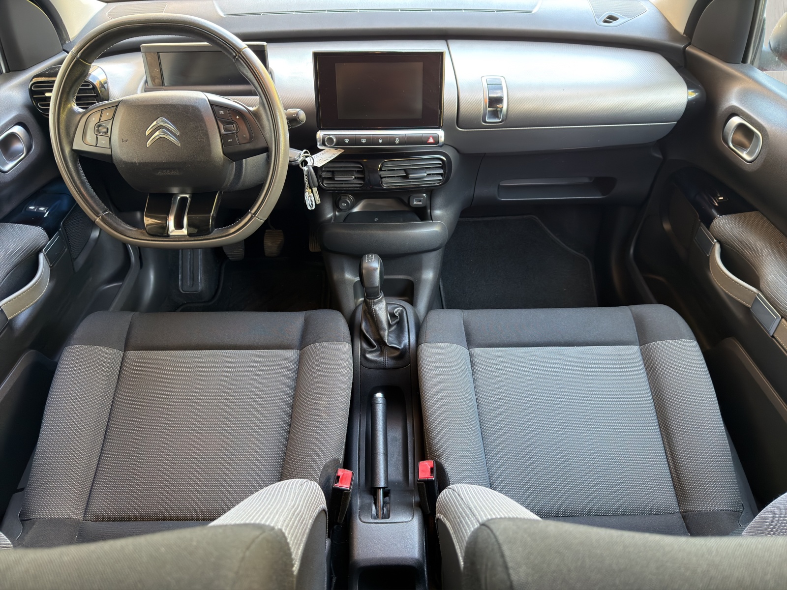 CITROEN C4 Cactus 1.2 VTi Shine Edition-image-8