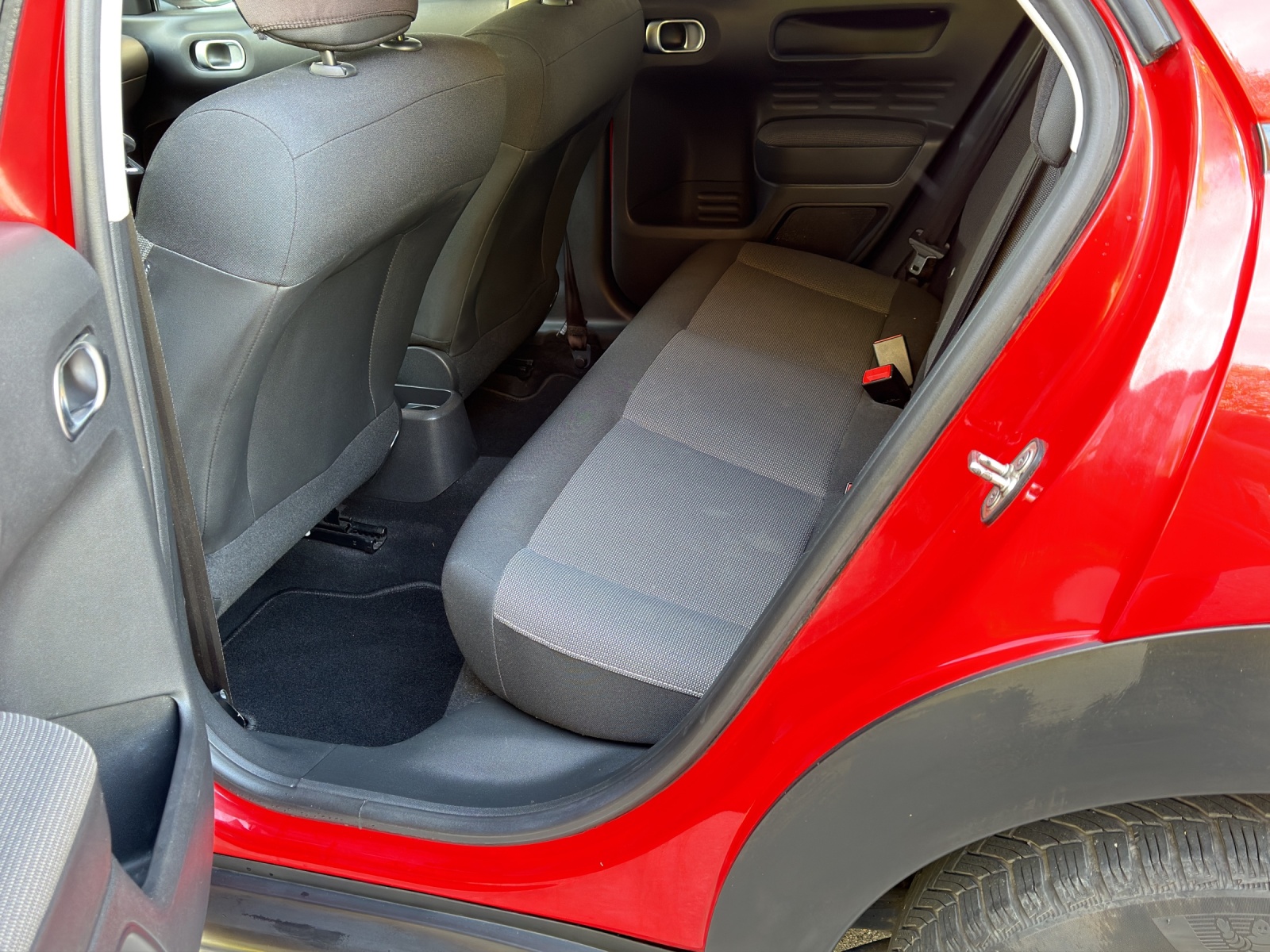 CITROEN C4 Cactus 1.2 VTi Shine Edition-image-14