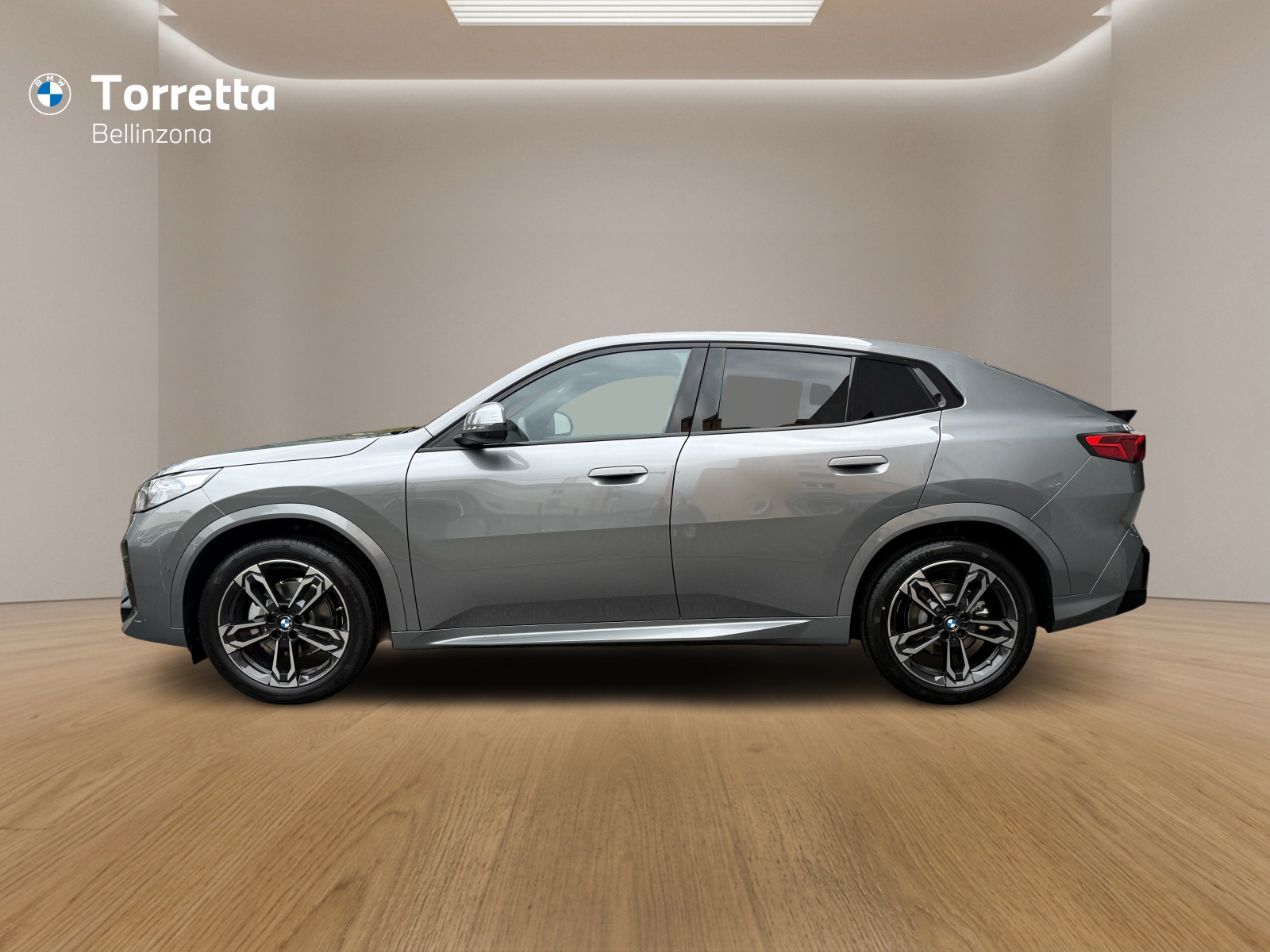 BMW iX2 eDrive 20 M Sport-image-1
