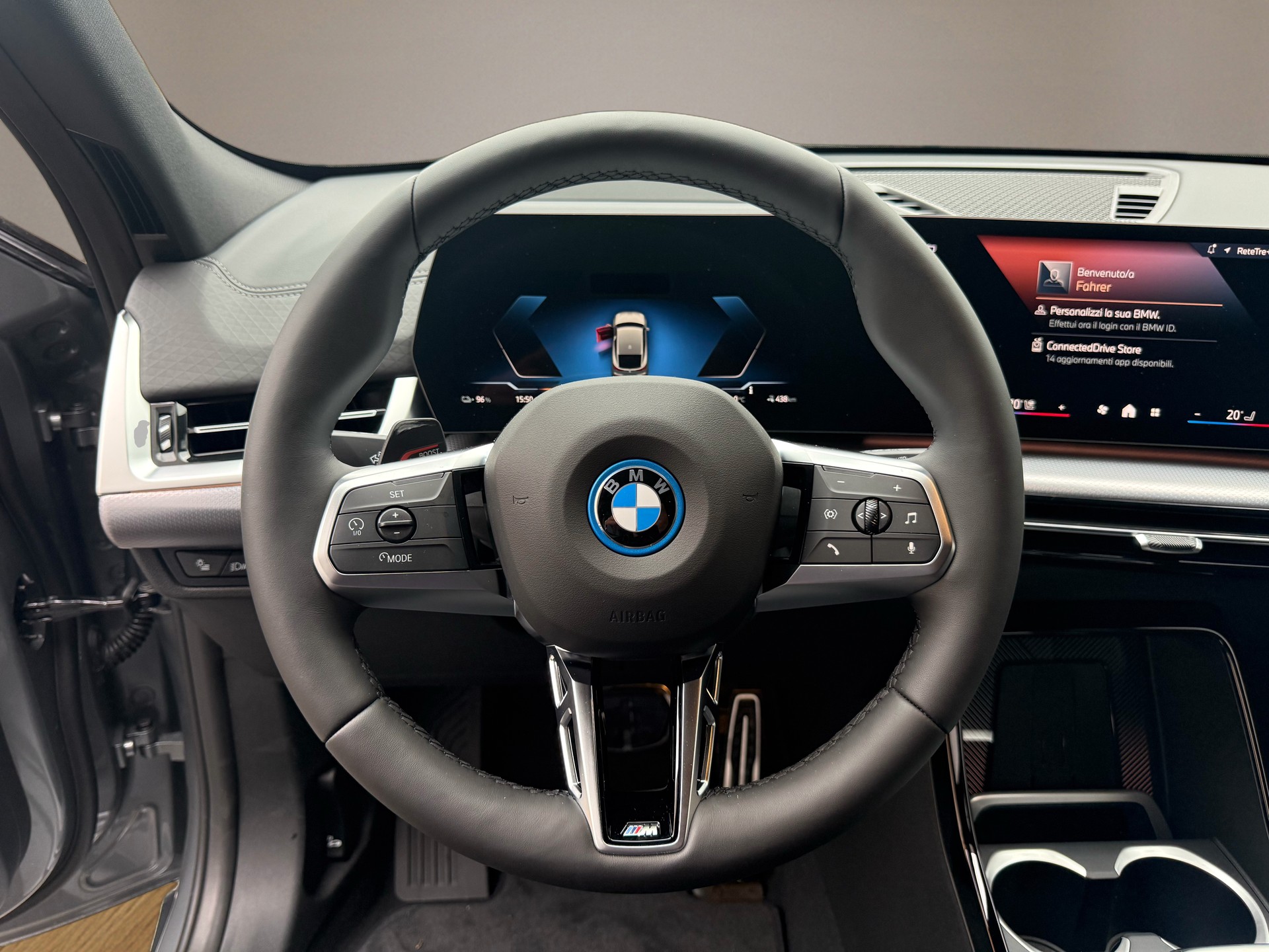 BMW iX2 eDrive 20 M Sport-image-12