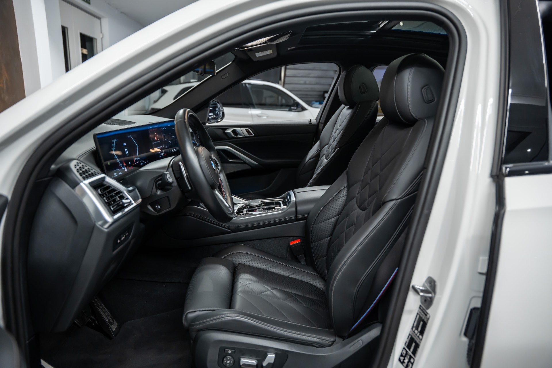 BMW X6 xDrive 48V M60i M Sport Pro Steptronic *Sky-Lounge*Fahrassistenz*Ambient Air*-image-13