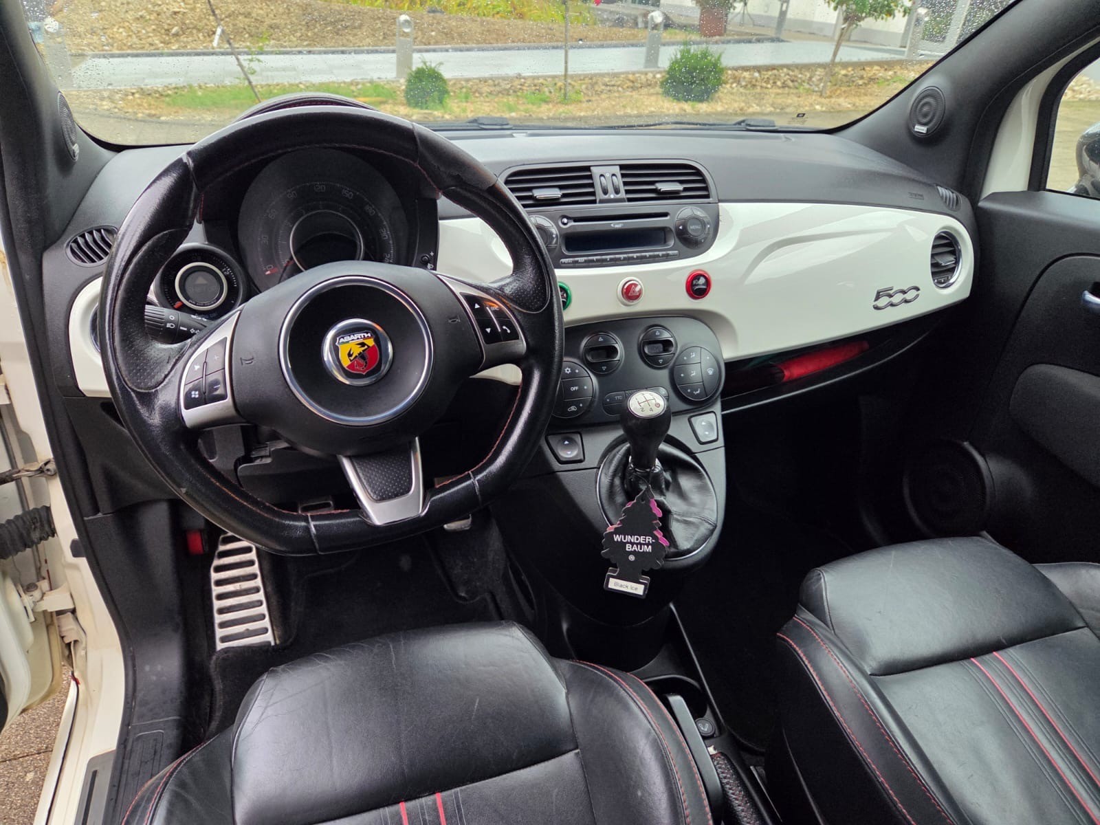 FIAT 500 1.4 16V Turbo Abarth-image-9