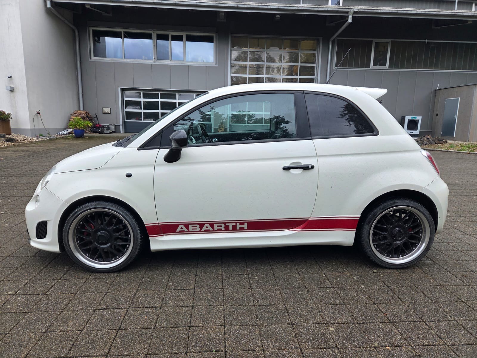 FIAT 500 1.4 16V Turbo Abarth-image-7