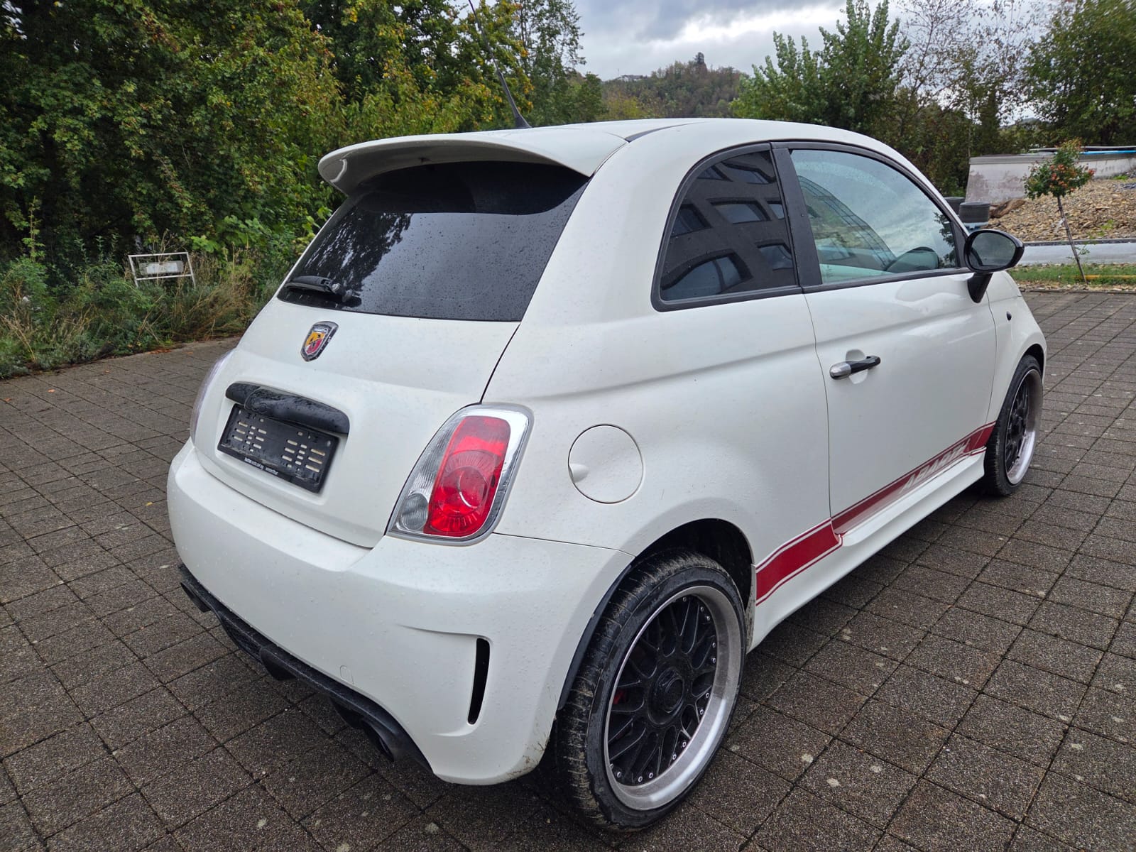 FIAT 500 1.4 16V Turbo Abarth-image-3