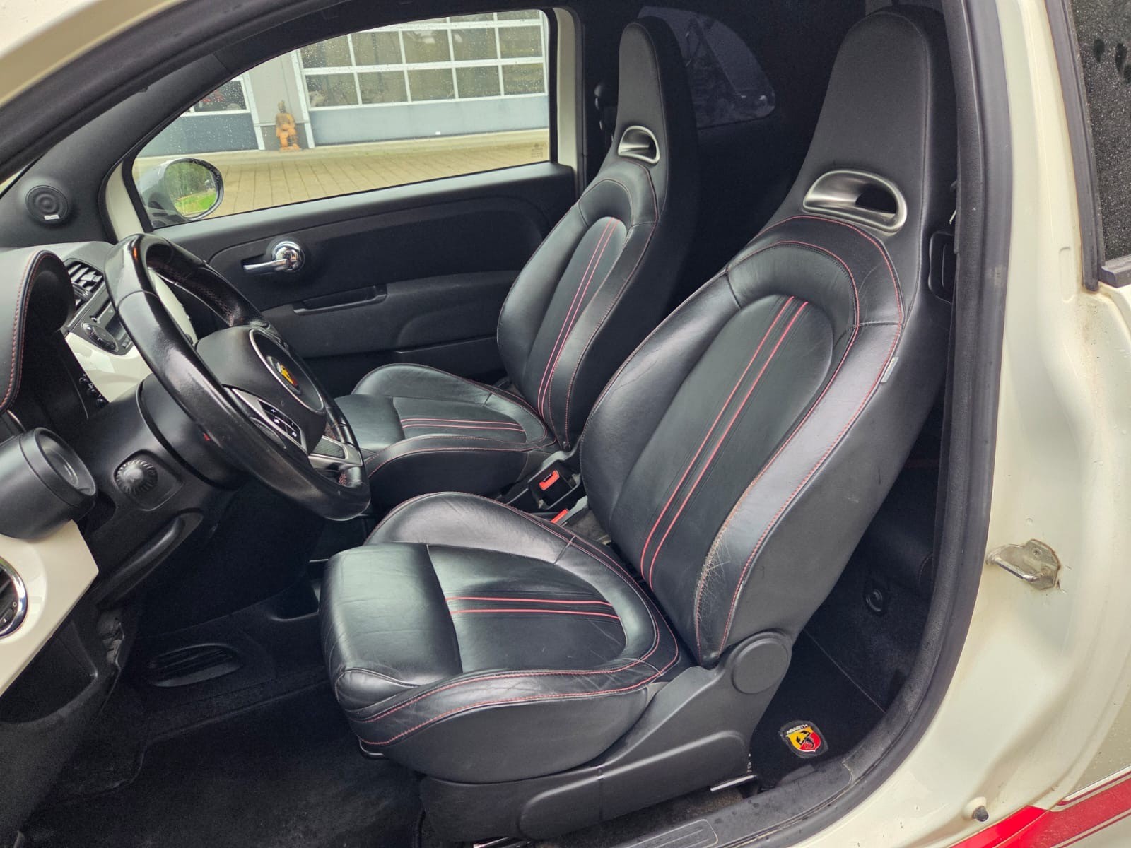 FIAT 500 1.4 16V Turbo Abarth-image-10
