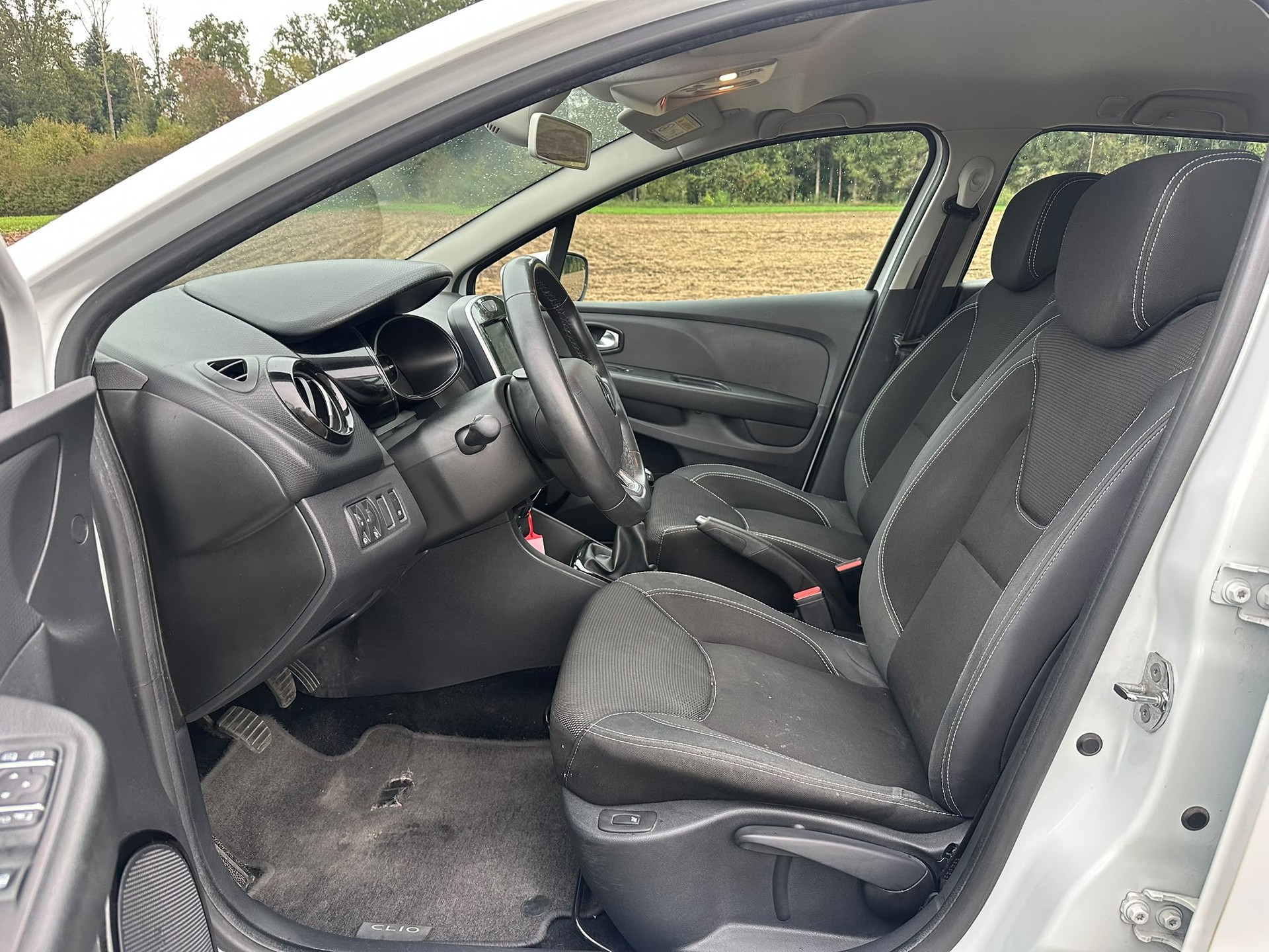 RENAULT Clio Grandtour 1.5 dCi Intens-image-10