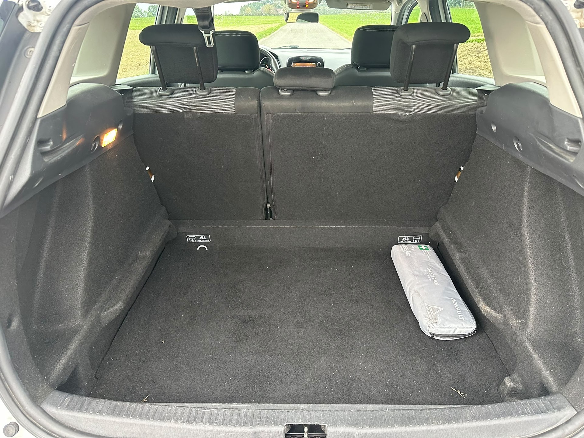 RENAULT Clio Grandtour 1.5 dCi Intens-image-12