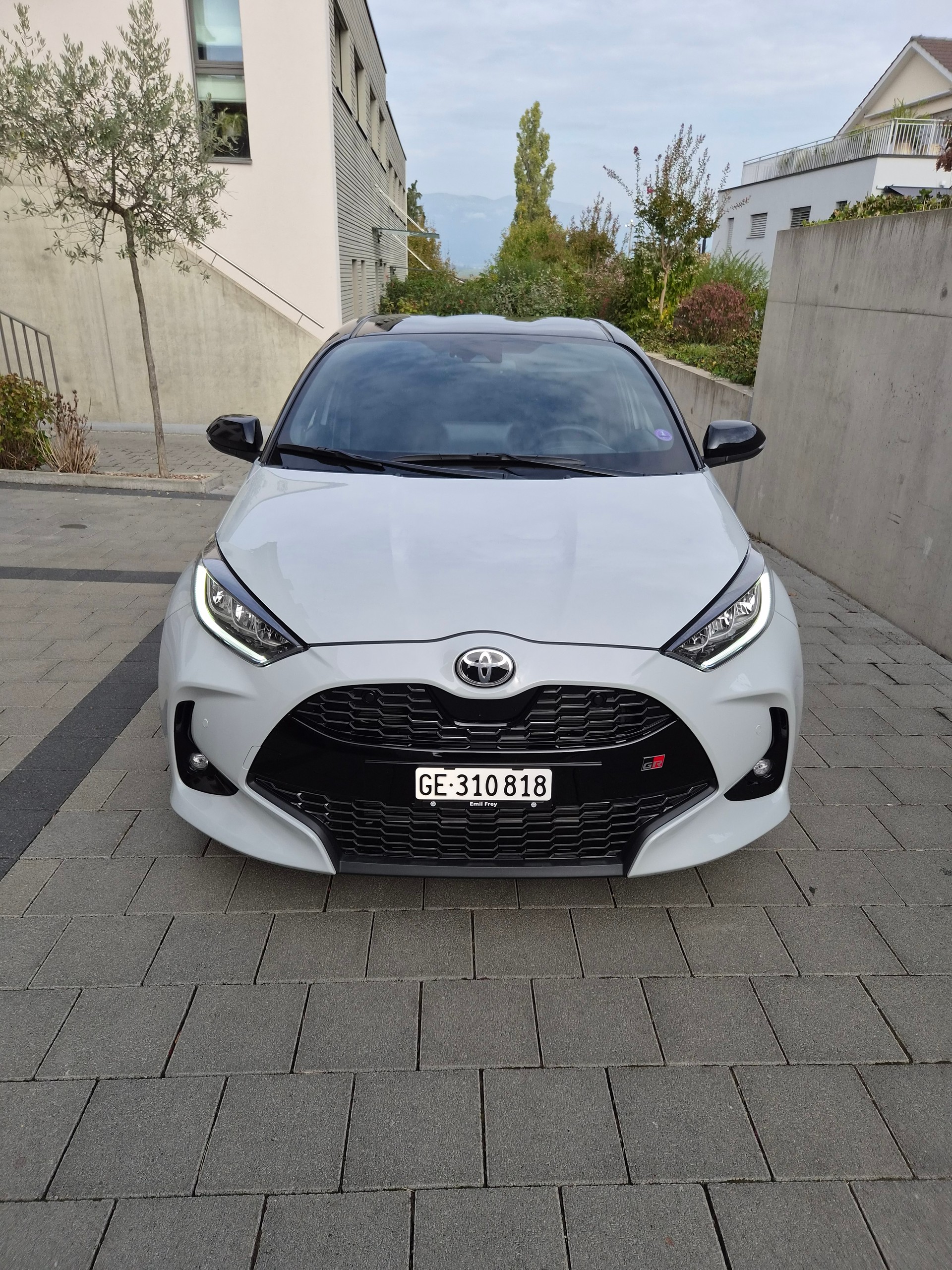 TOYOTA 1.5 VVT-i HSD GR Sport-image-0
