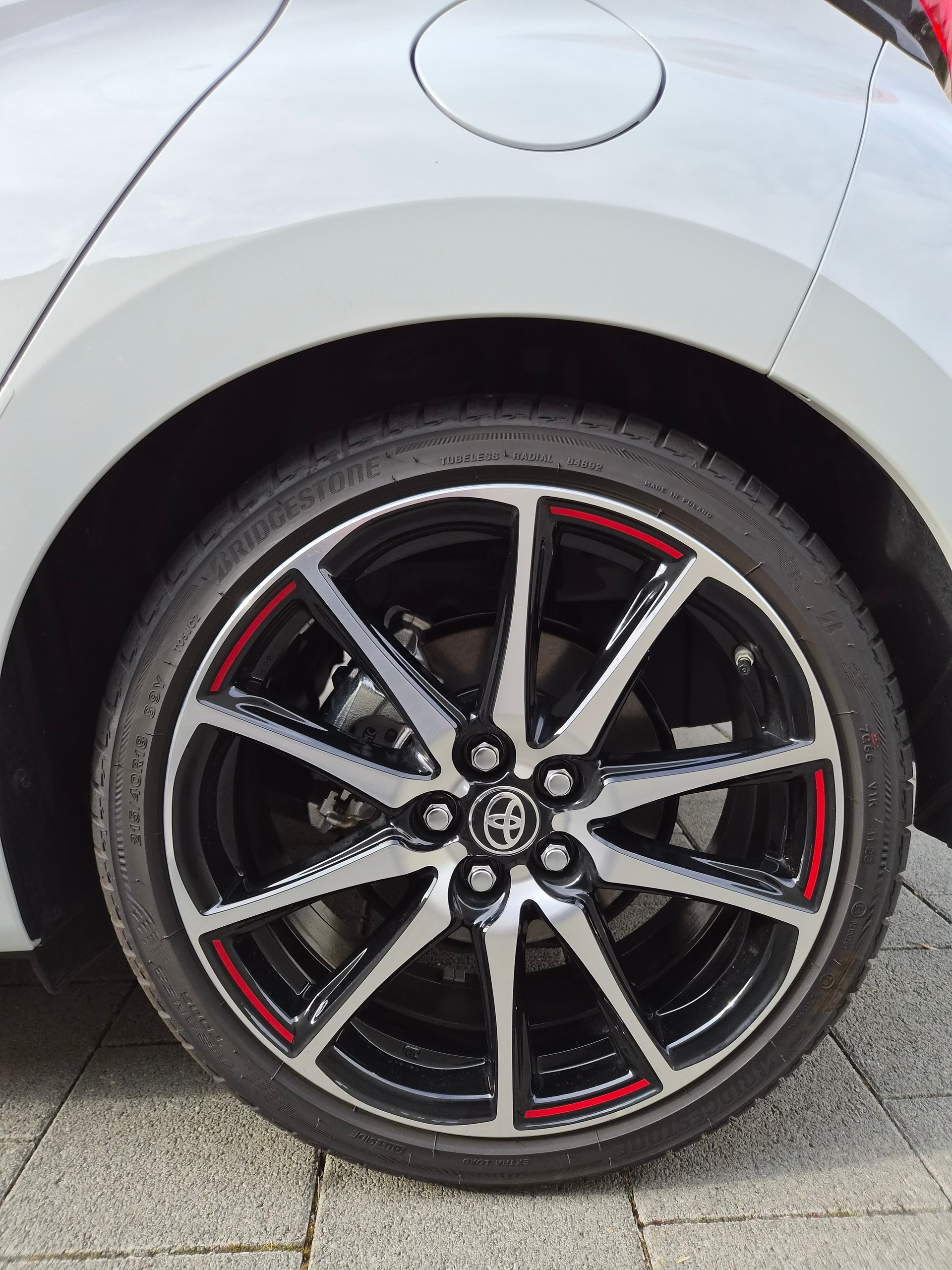 TOYOTA 1.5 VVT-i HSD GR Sport-image-3