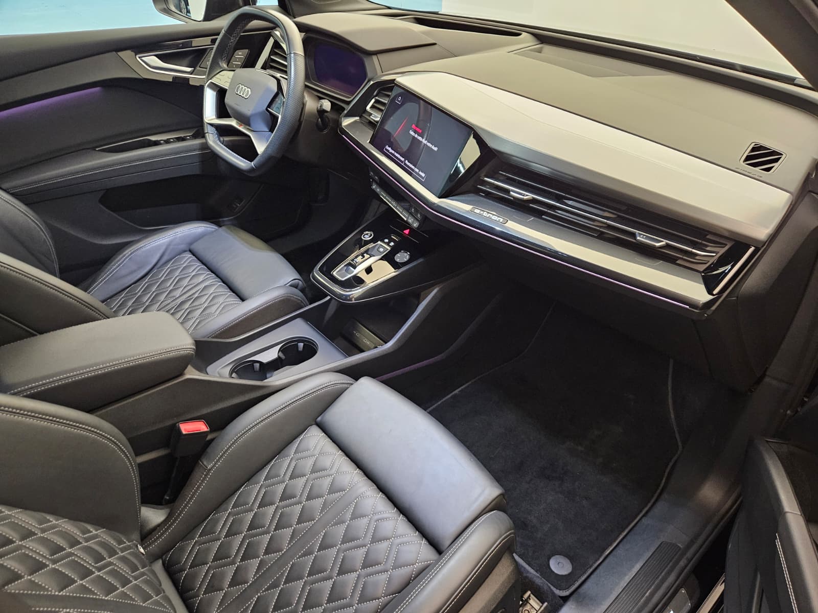 AUDI Q4 Sportback e-tron 50 quattro-image-11