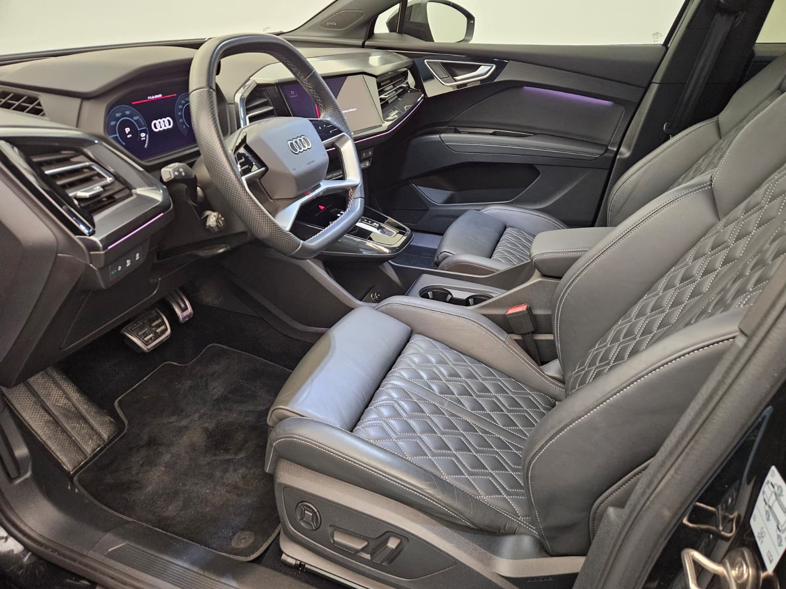 AUDI Q4 Sportback e-tron 50 quattro-image-10