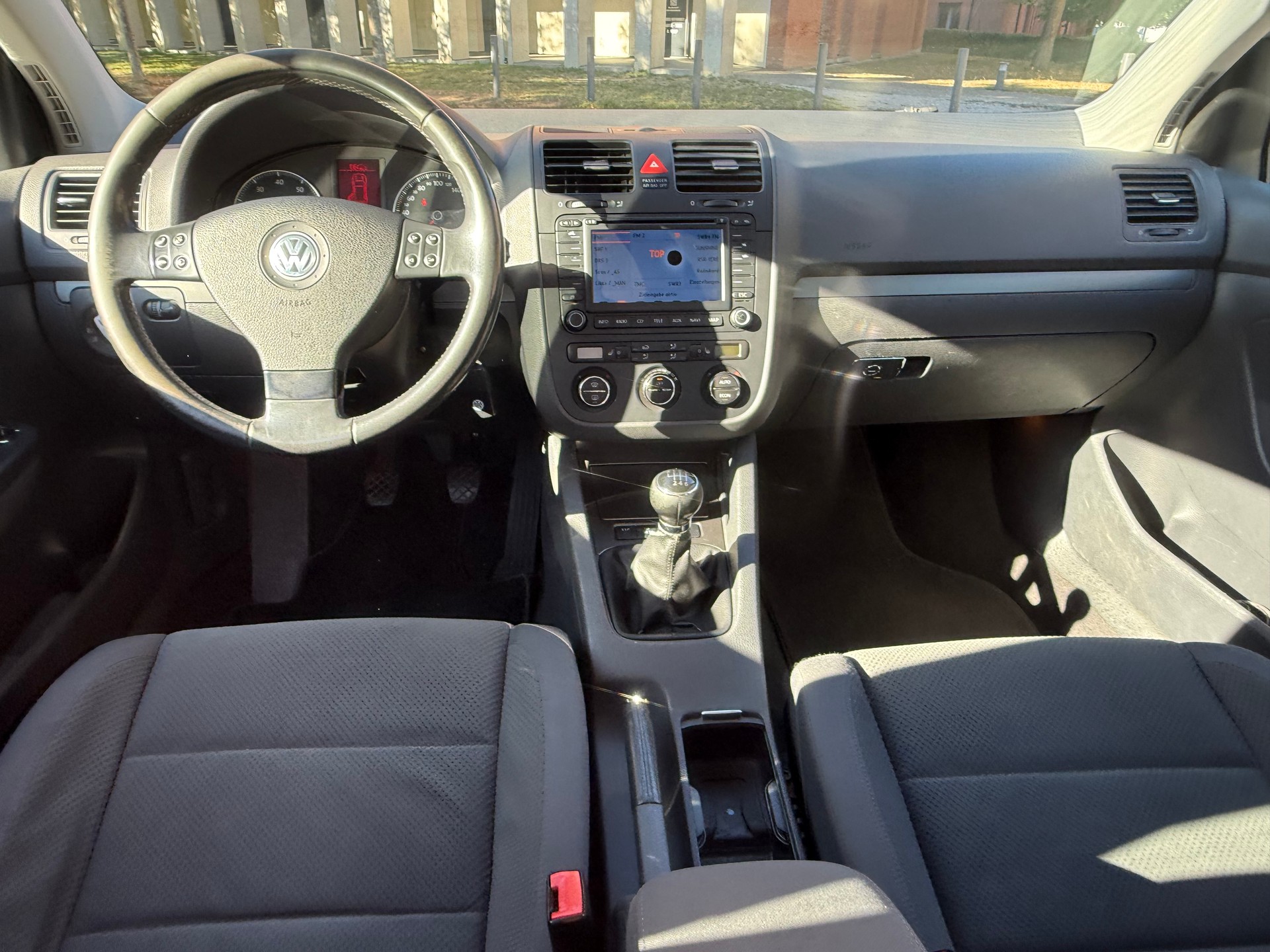 VW Golf 2.0 FSI Comfortline-image-14