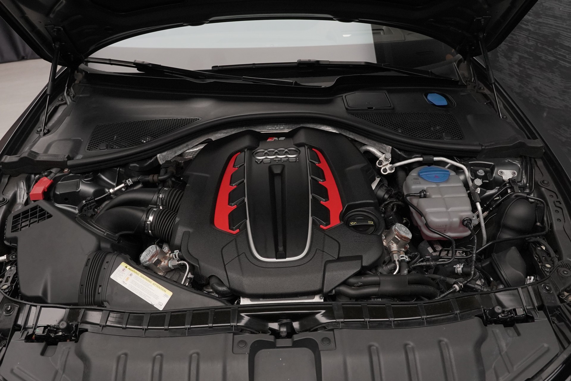 AUDI RS6 Avant 4.0 TFSI V8 performance quattro-image-24