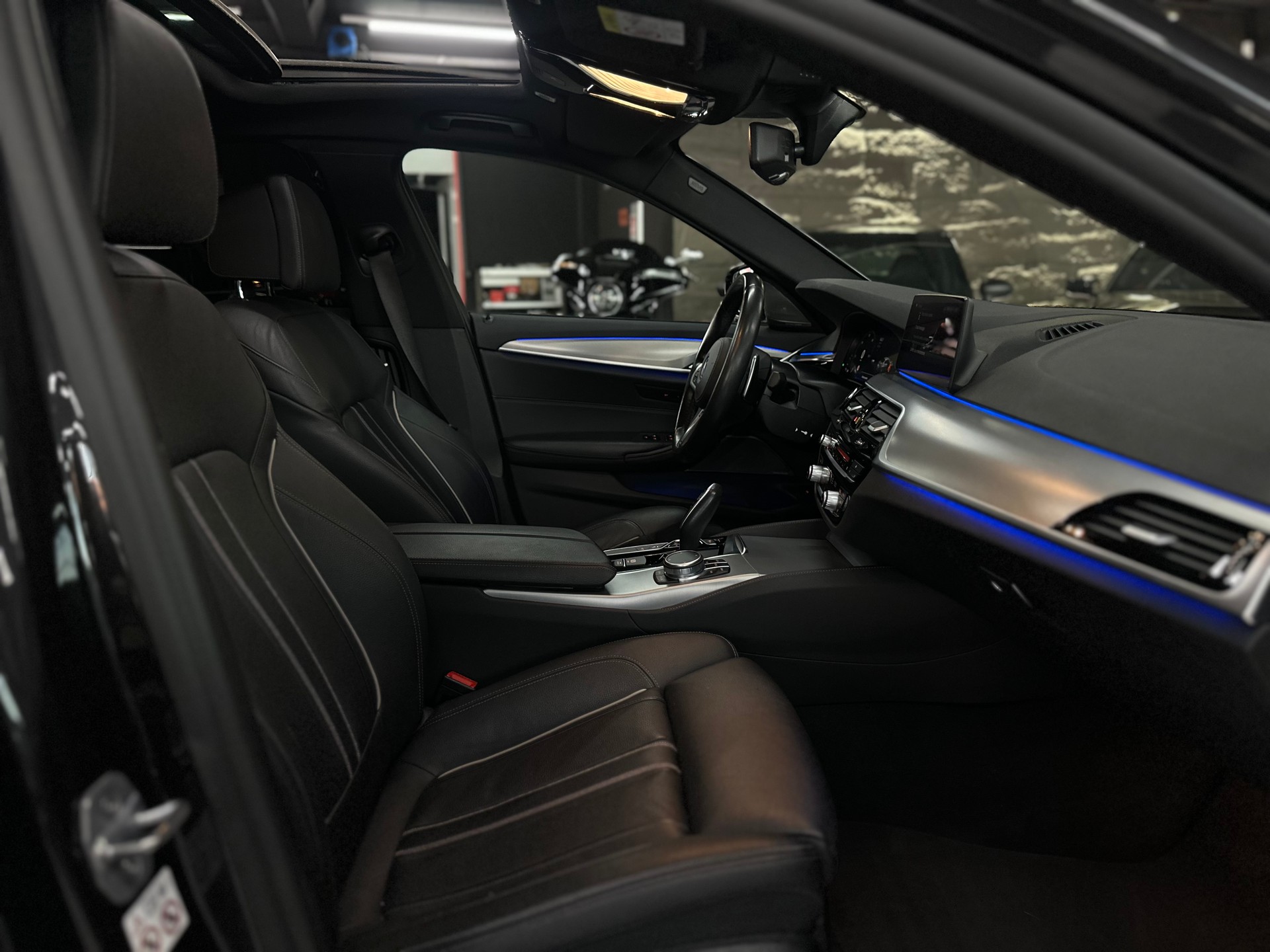 BMW 530i xDrive Steptronic-image-6